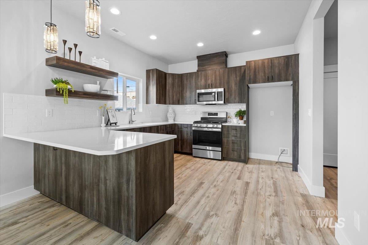 211 12th Ave North, Nampa, Idaho 83687, 3 Bedrooms, 2.5 Bathrooms, Residential For Sale, Price $358,000, 98935664