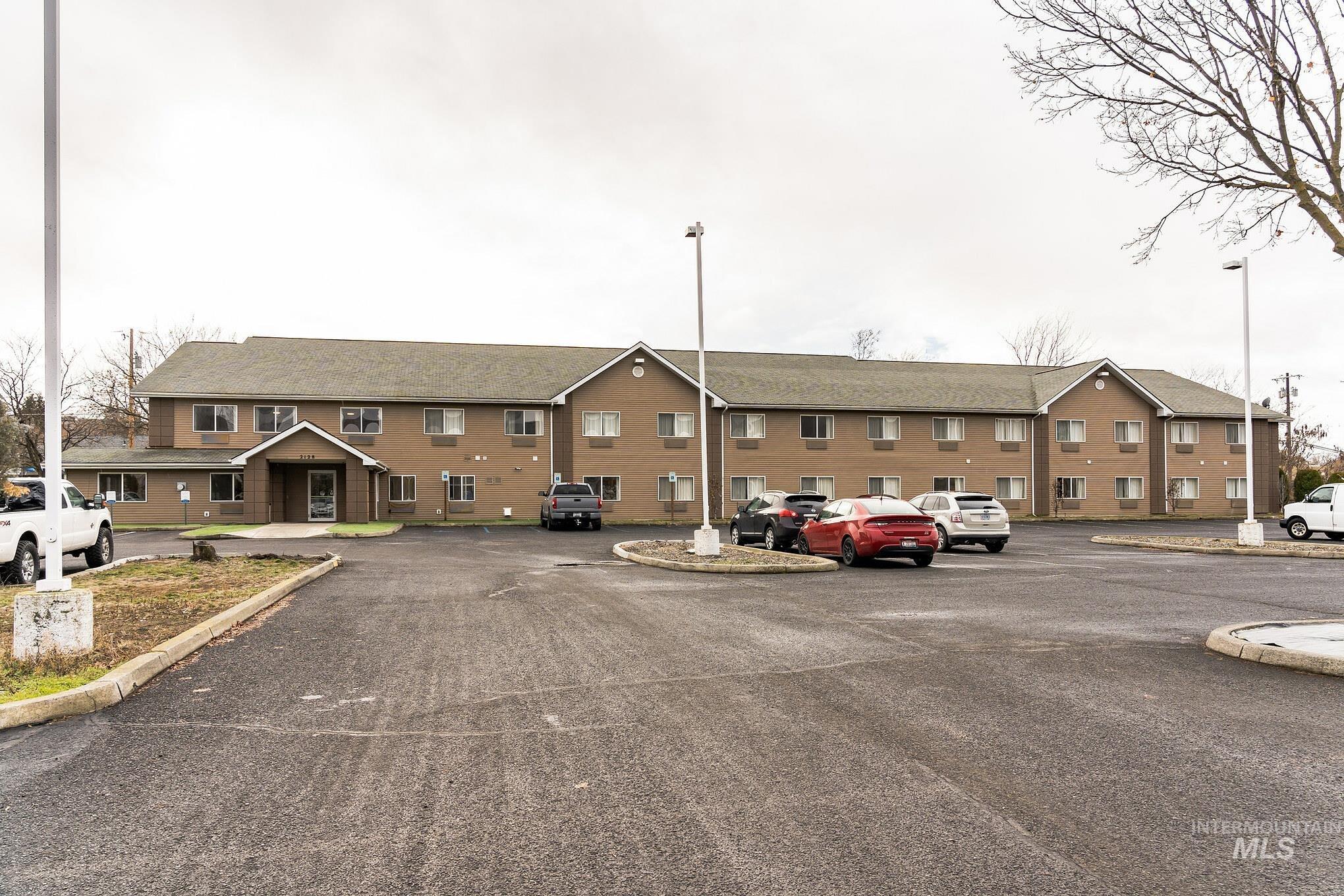2128 8th Ave, Lewiston, Idaho 83501, 52 Rooms, Business/Commercial For Sale, Price $6,700,000, 98935669