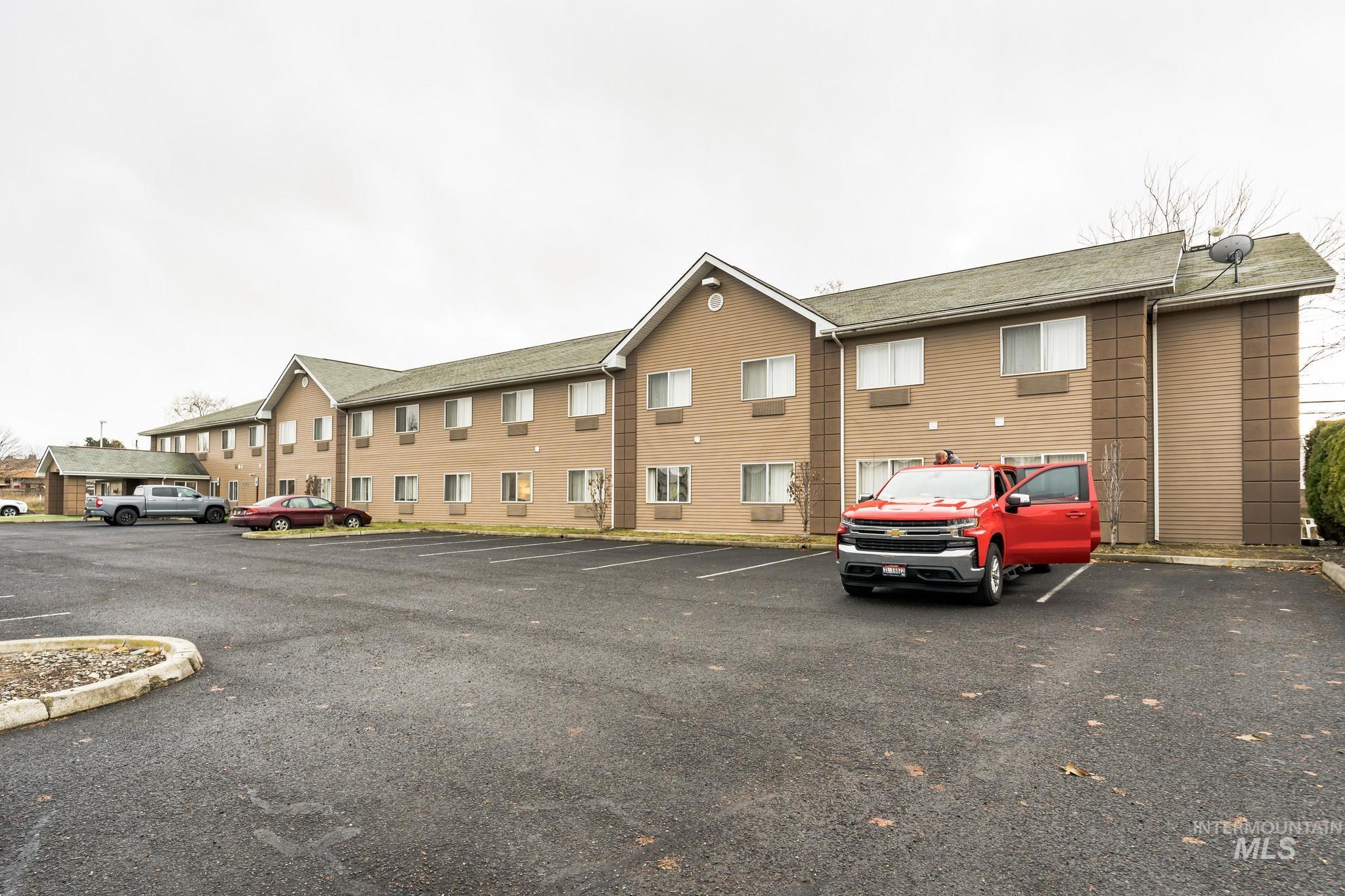 2128 8th Ave, Lewiston, Idaho 83501, 52 Rooms, Business/Commercial For Sale, Price $6,700,000, 98935669