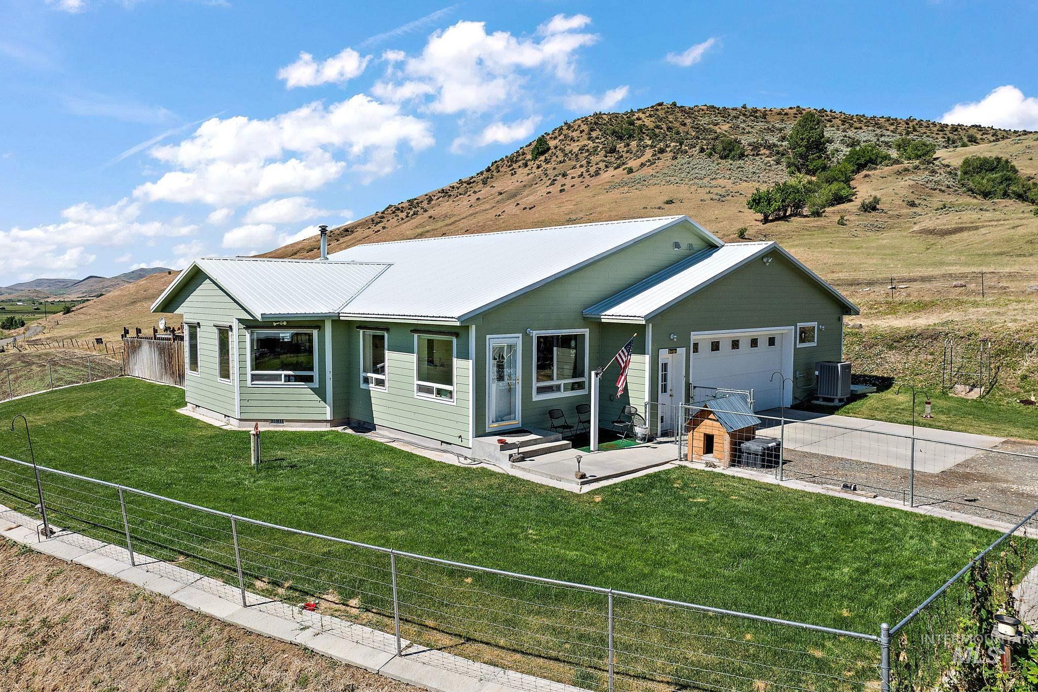 22625 Baldwin Ln, Ola, Idaho 83657, 3 Bedrooms, 2 Bathrooms, Residential For Sale, Price $975,000, 98935856