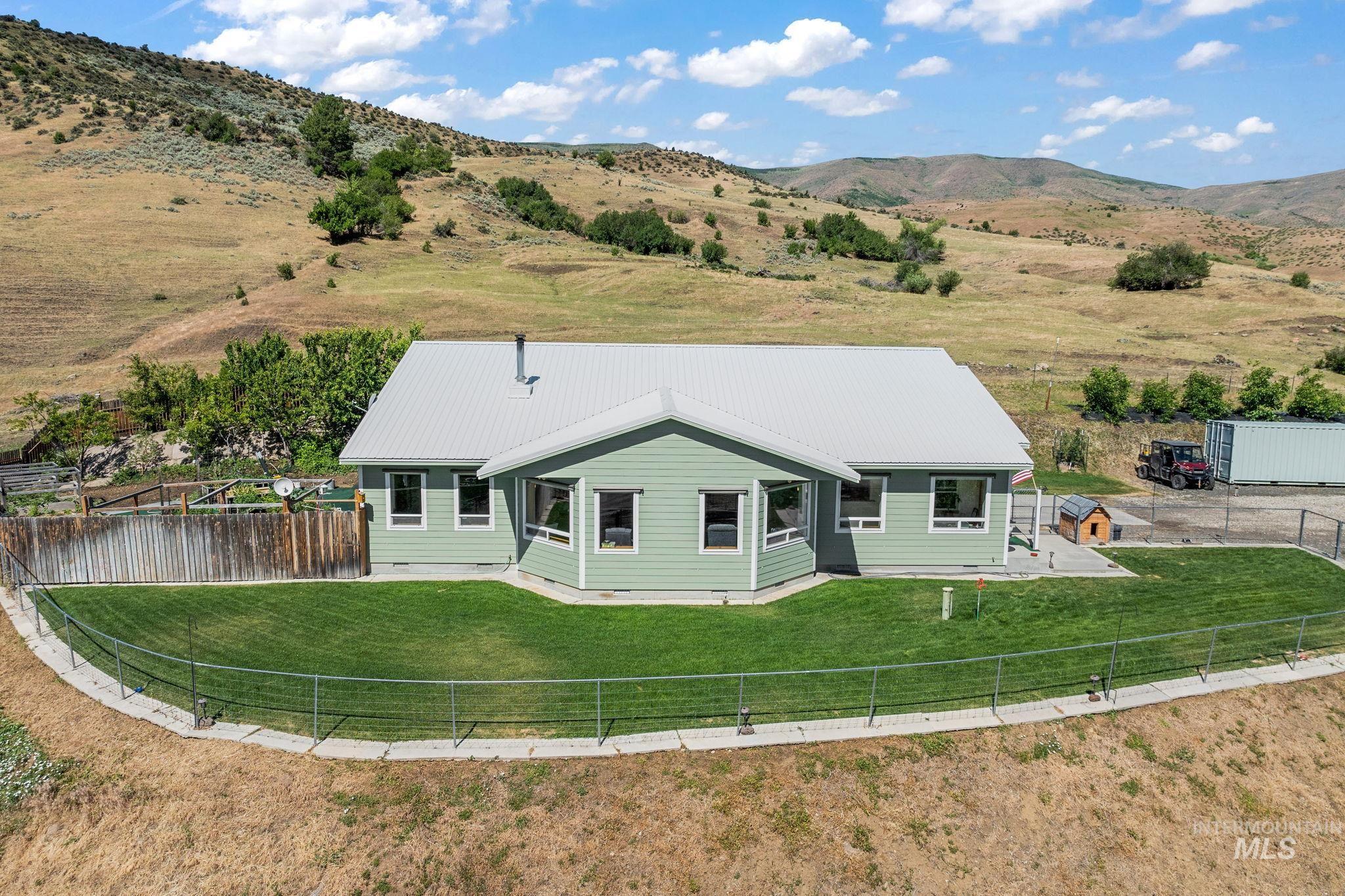 22625 Baldwin Ln, Ola, Idaho 83657, 3 Bedrooms, 2 Bathrooms, Residential For Sale, Price $975,000, 98935856