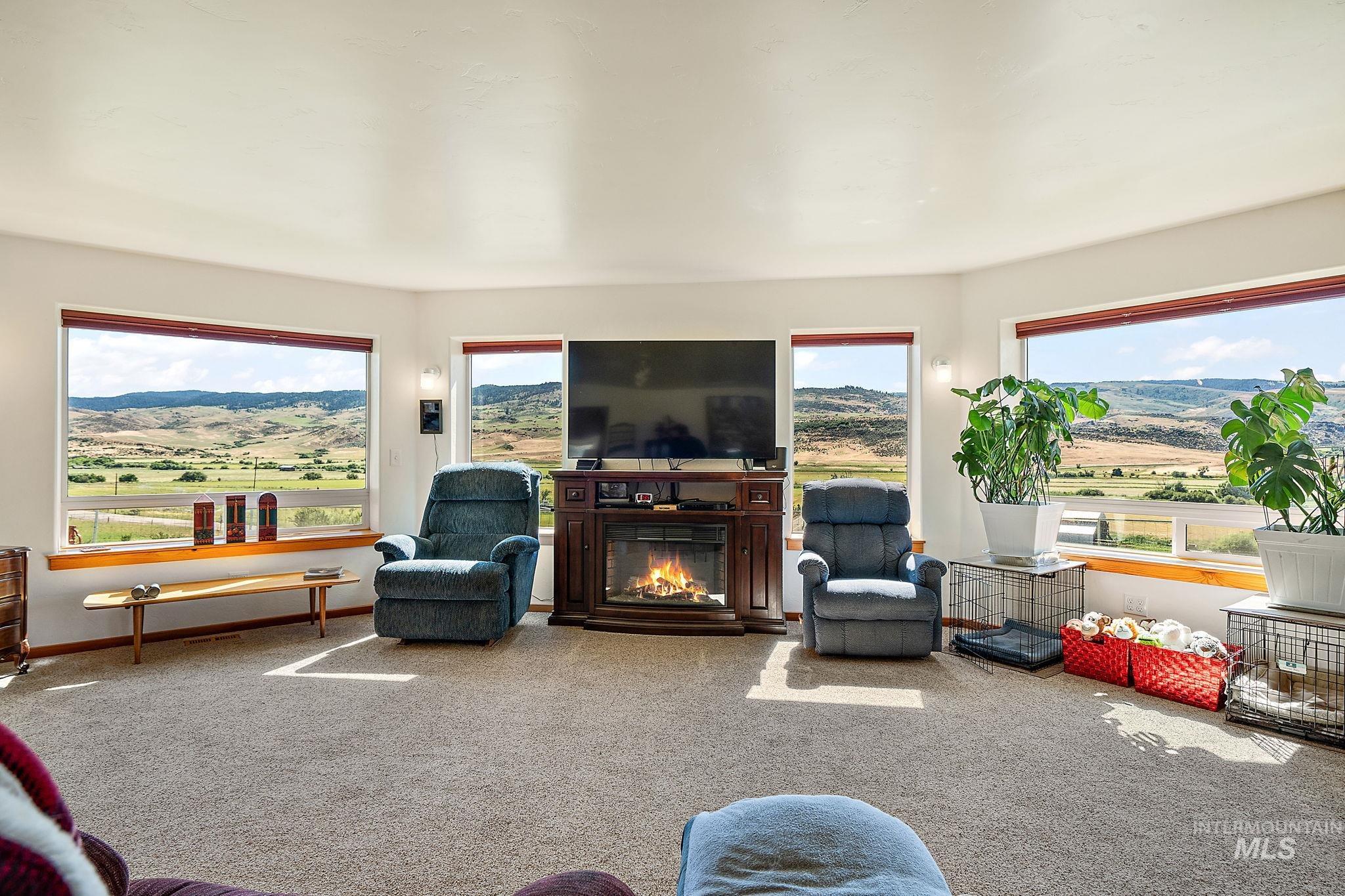 22625 Baldwin Ln, Ola, Idaho 83657, 3 Bedrooms, 2 Bathrooms, Residential For Sale, Price $975,000, 98935856