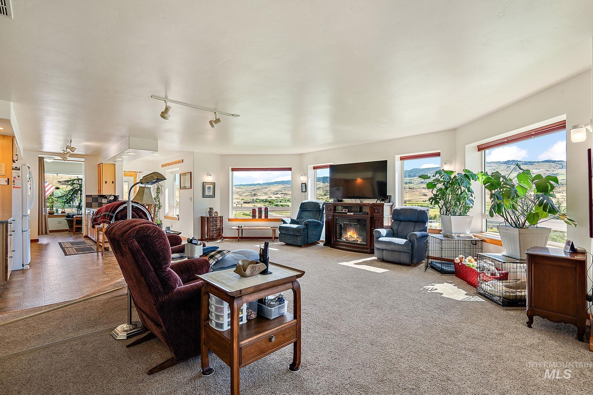 22625 Baldwin Ln, Ola, Idaho 83657, 3 Bedrooms, 2 Bathrooms, Residential For Sale, Price $975,000, 98935856