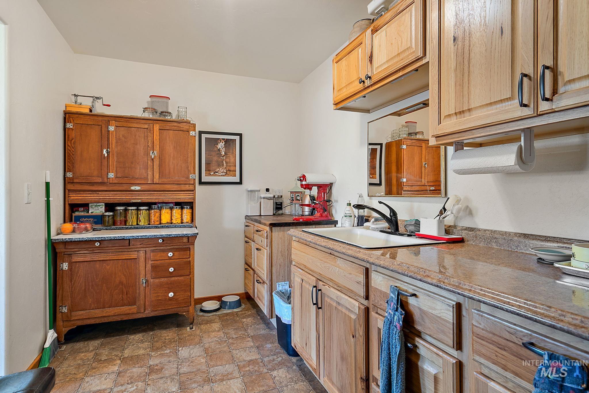 22625 Baldwin Ln, Ola, Idaho 83657, 3 Bedrooms, 2 Bathrooms, Residential For Sale, Price $975,000, 98935856