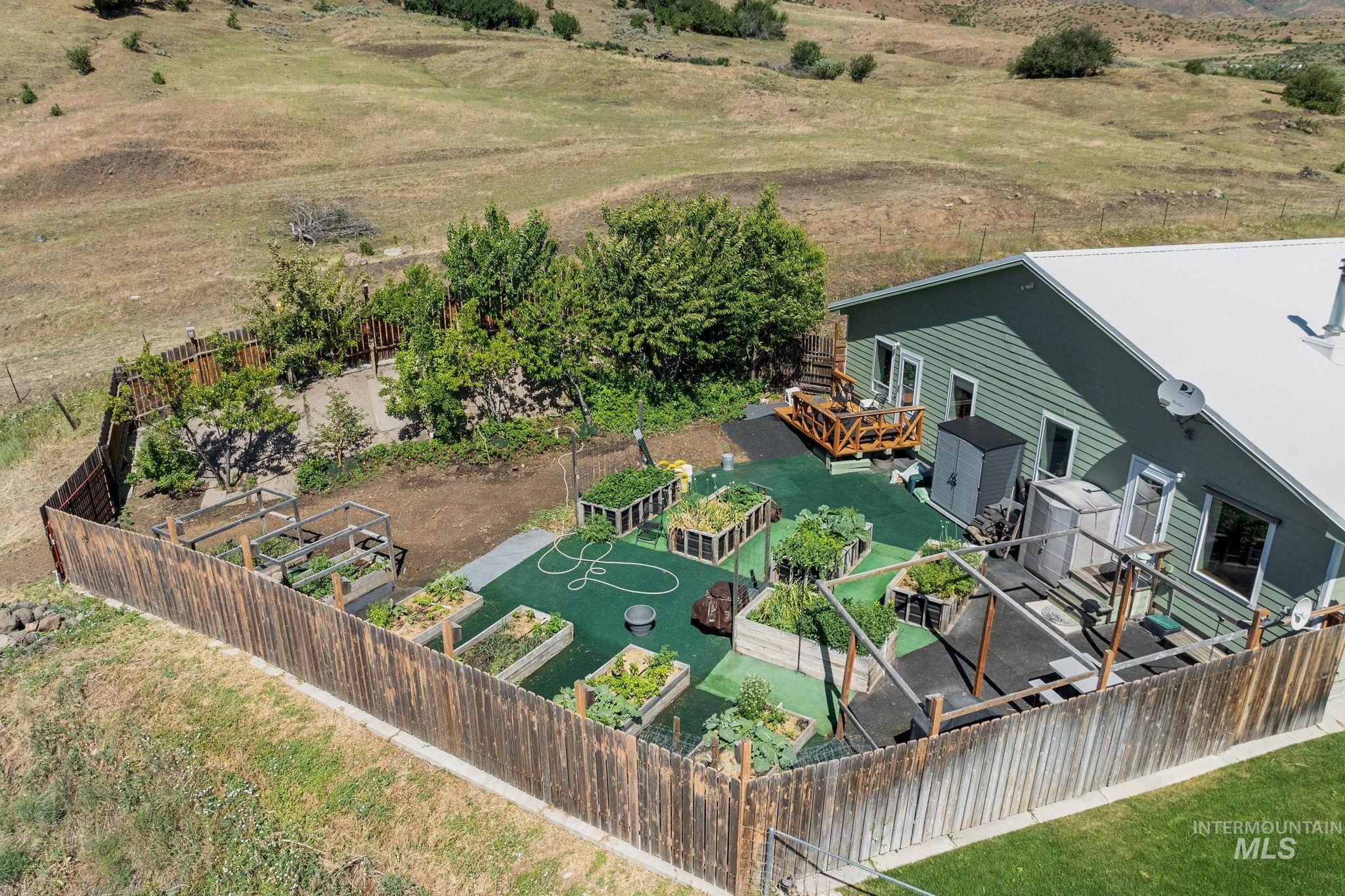 22625 Baldwin Ln, Ola, Idaho 83657, 3 Bedrooms, 2 Bathrooms, Residential For Sale, Price $975,000, 98935856