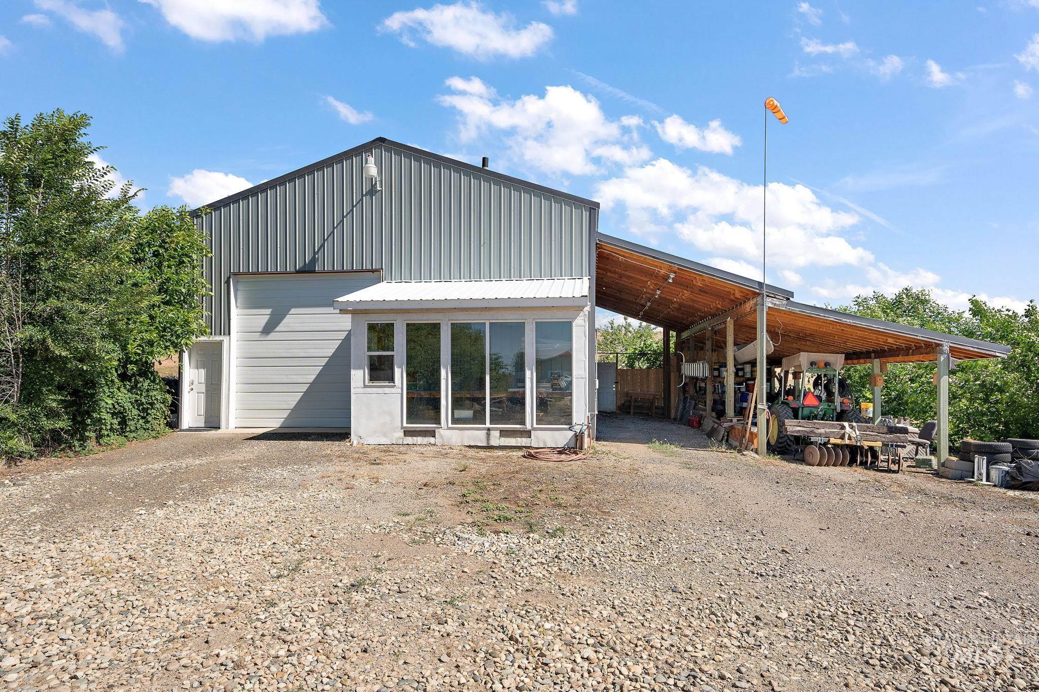 22625 Baldwin Ln, Ola, Idaho 83657, 3 Bedrooms, 2 Bathrooms, Residential For Sale, Price $975,000, 98935856