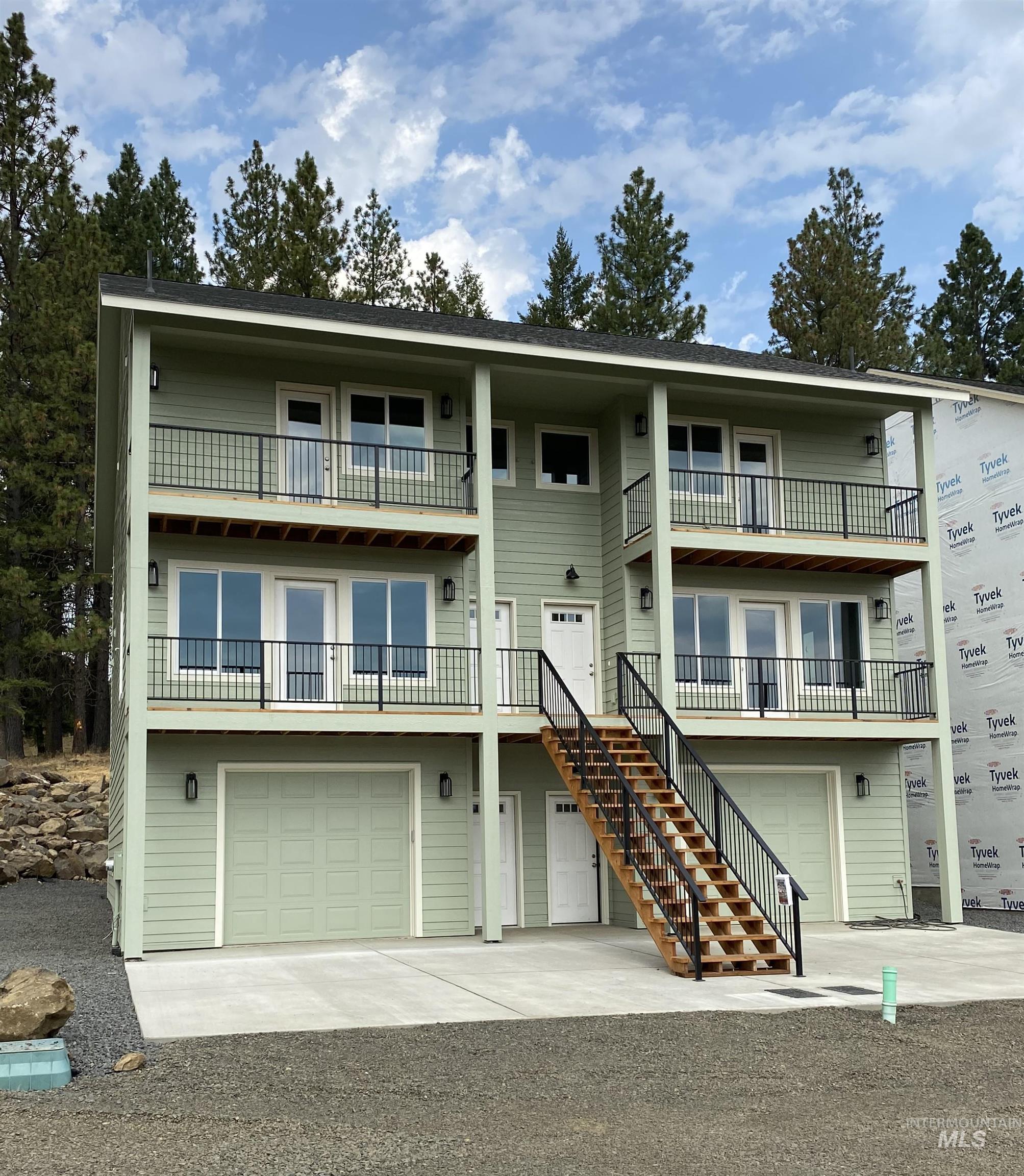 102 Highline Lane, Potlatch, Idaho 83855-0000, 4 Bedrooms, 3.5 Bathrooms, Residential For Sale, Price $343,900, 98935864