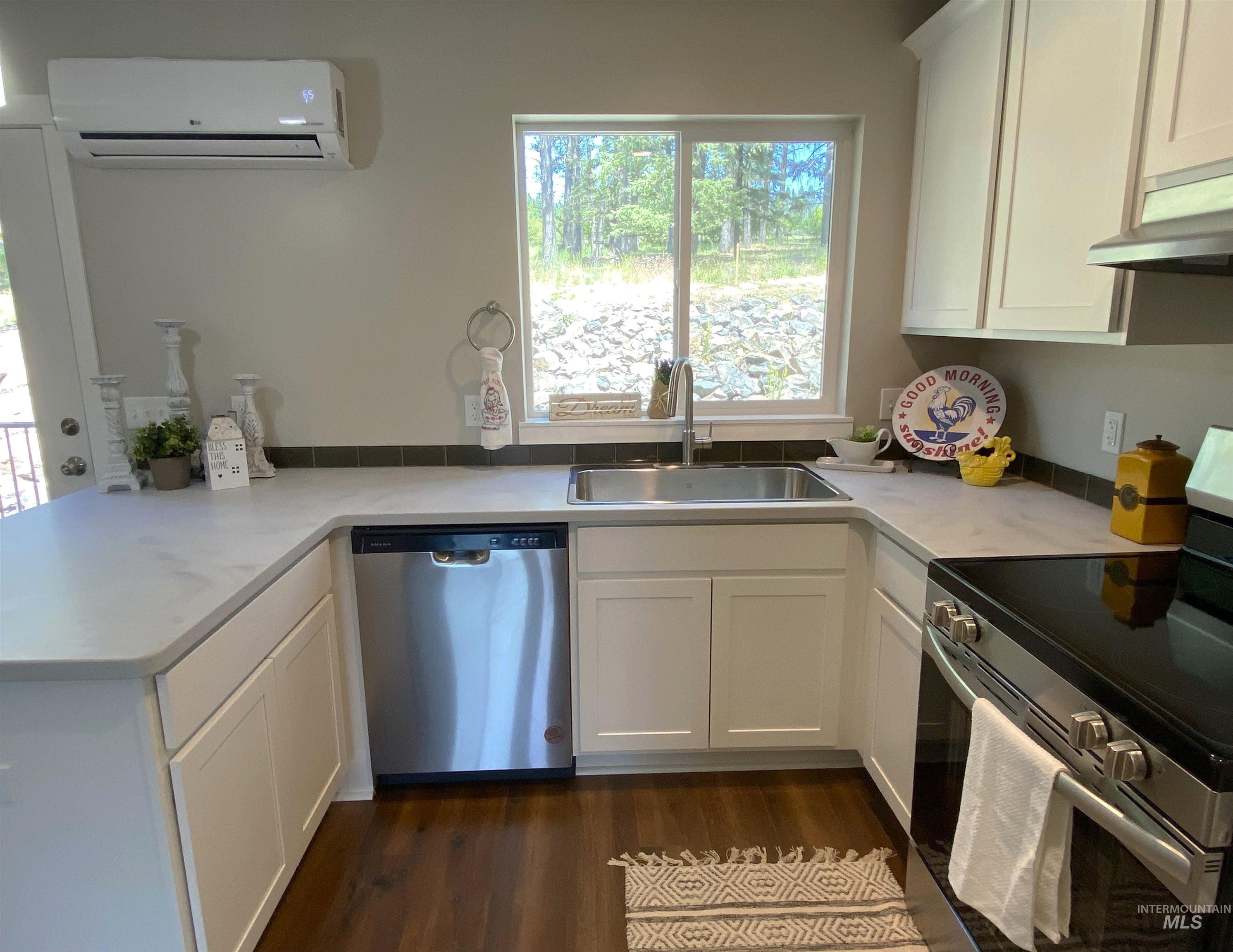 102 Highline Lane, Potlatch, Idaho 83855-0000, 4 Bedrooms, 3.5 Bathrooms, Residential For Sale, Price $343,900, 98935864