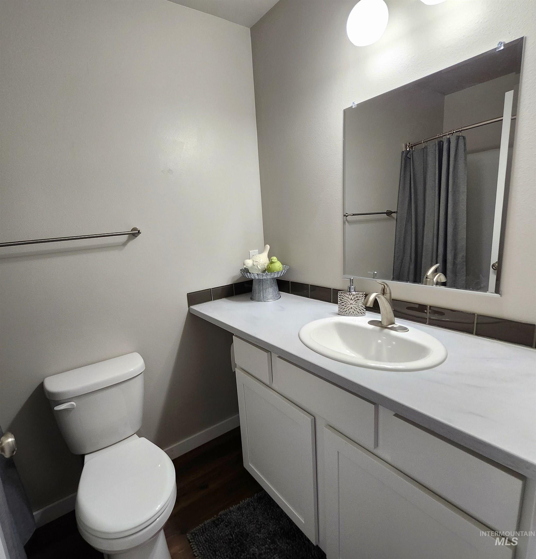 3rd floor main bathroom