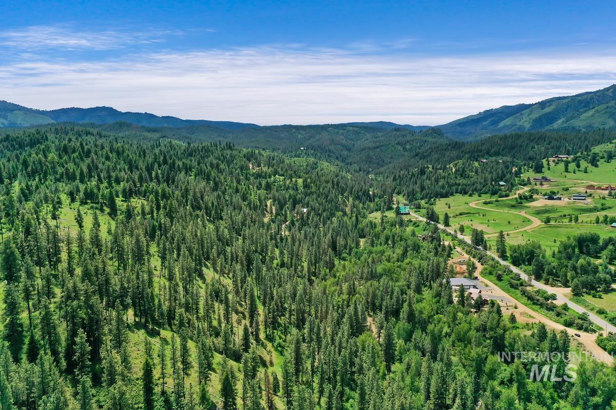22 Creekside Ct, Garden Valley, Idaho 83622, 3 Bedrooms, 2.5 Bathrooms, Residential For Sale, Price $1,190,000, 98935964