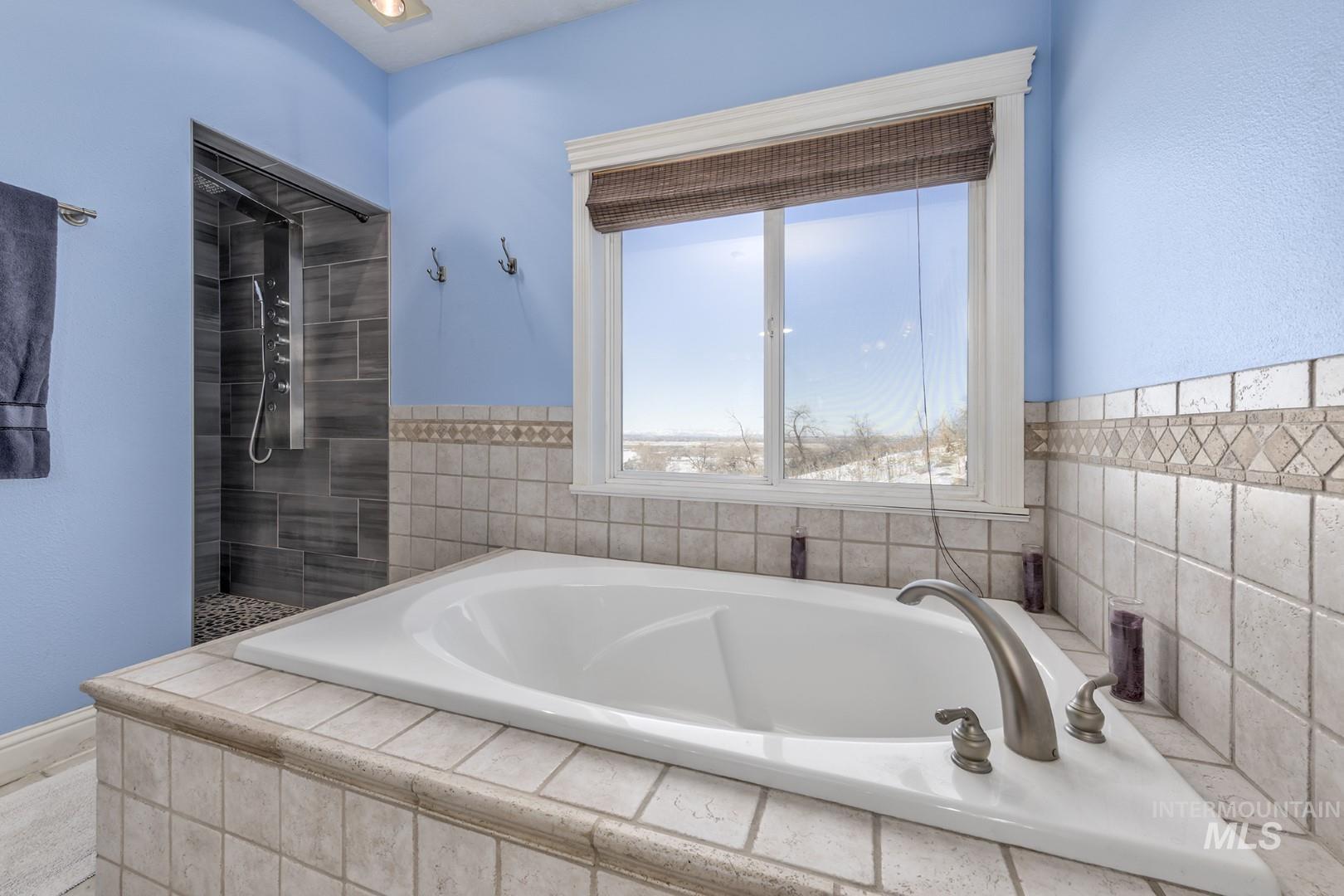 1280 SW 3rd Ave, Fruitland, Idaho 83619, 5 Bedrooms, 3.5 Bathrooms, Residential For Sale, Price $850,000, 98935999