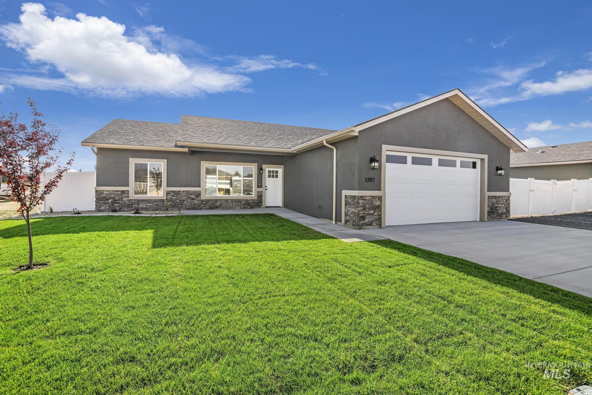 1385 Haizlee Way, Twin Falls, Idaho 83301, 3 Bedrooms, 2 Bathrooms, Residential For Sale, Price $459,900, 98936027