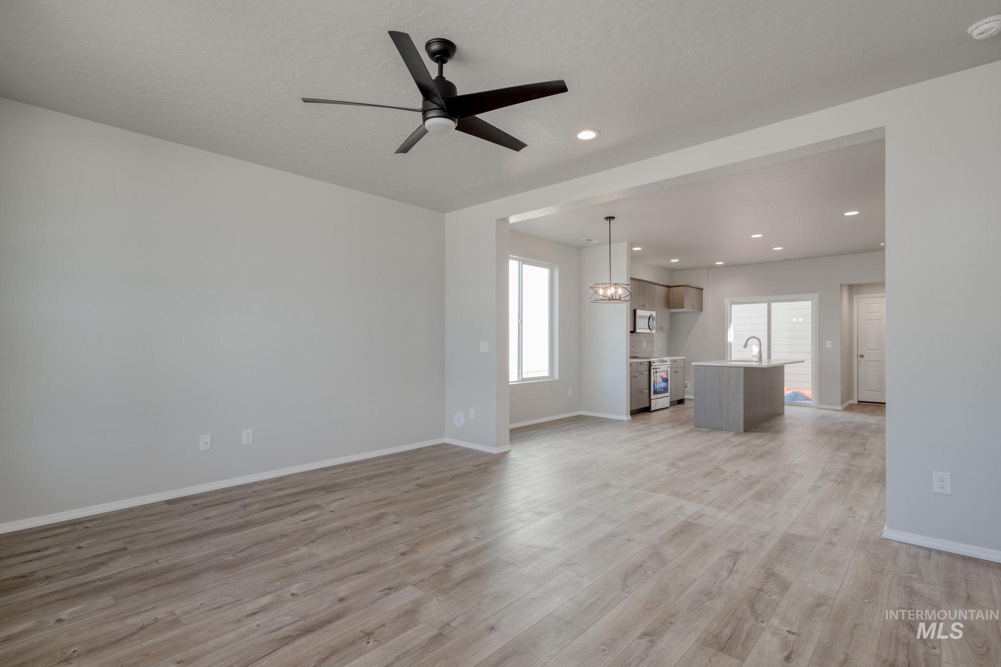 2852 N Eagle Meadow Ave, Kuna, Idaho 83634, 3 Bedrooms, 2.5 Bathrooms, Residential For Sale, Price $399,990, 98936048
