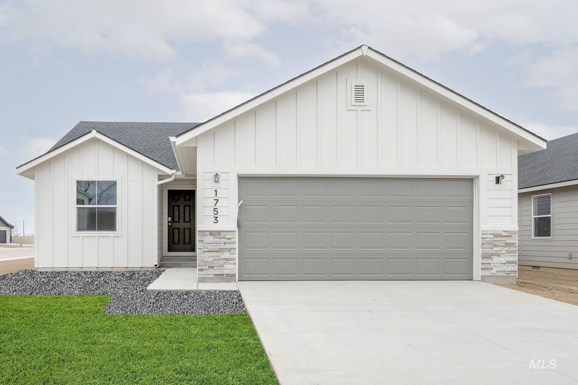 1753 SW Pegasus Peak Ave, Mountain Home, Idaho 83647, 3 Bedrooms, 2 Bathrooms, Residential For Sale, Price $324,990, 98936074