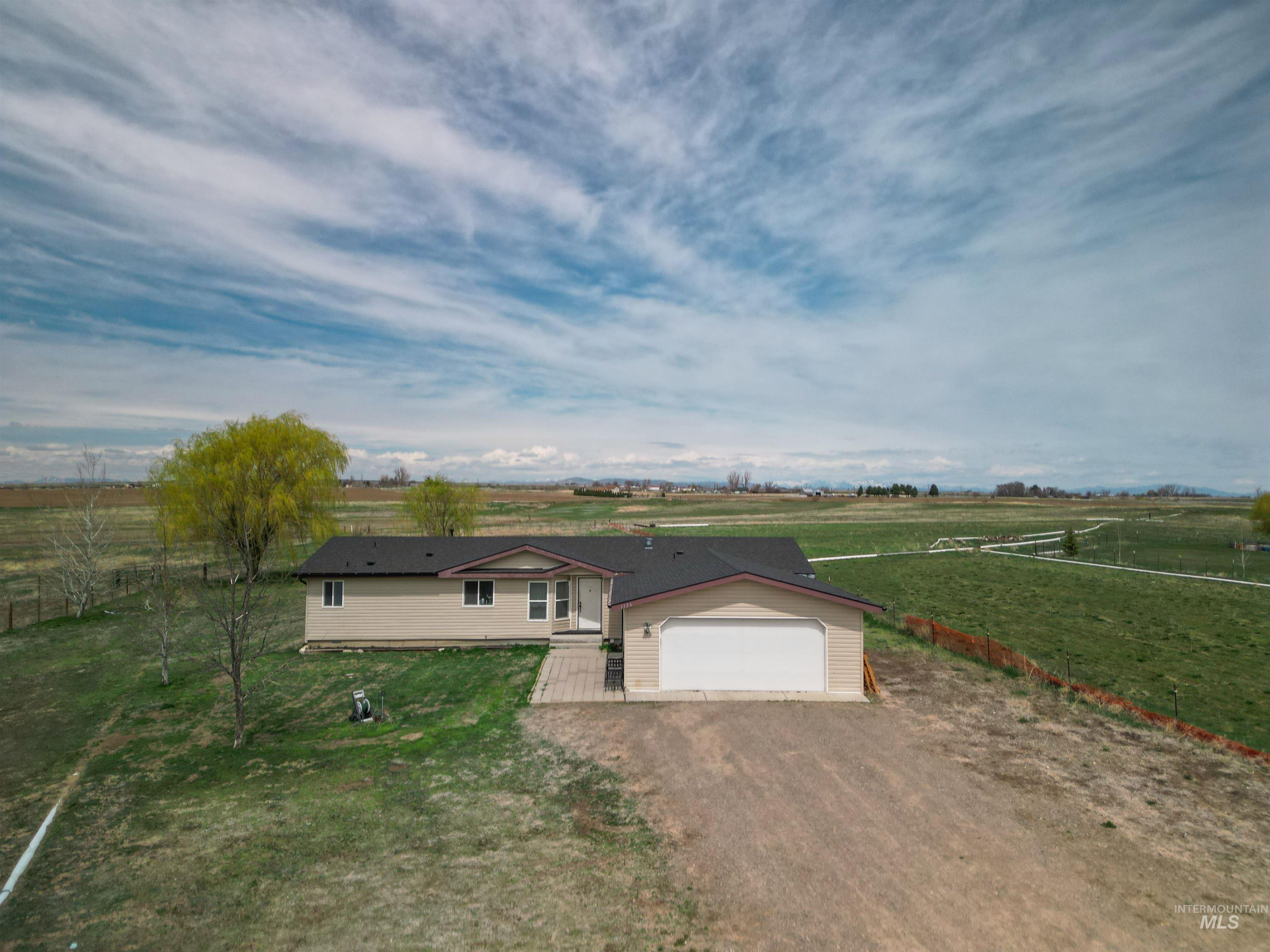 1126 E 720 N, Richfield, Idaho 83349-5422, 3 Bedrooms, 2 Bathrooms, Residential For Sale, Price $379,000, 98936078