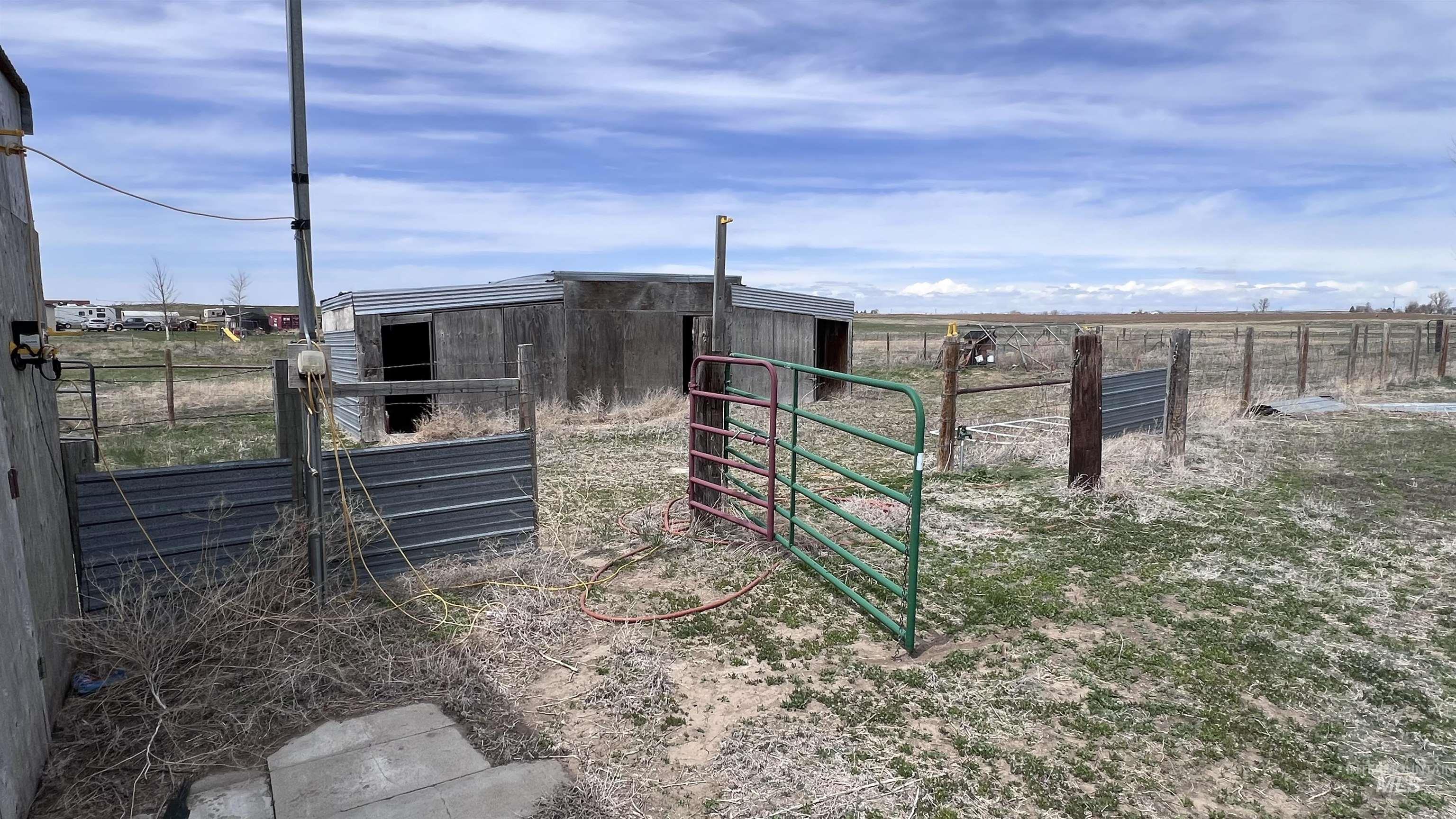 1126 E 720 N, Richfield, Idaho 83349-5422, 3 Bedrooms, 2 Bathrooms, Residential For Sale, Price $379,000, 98936078