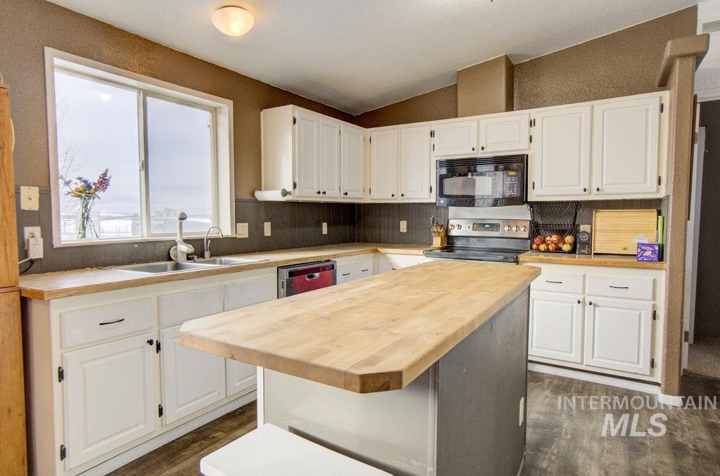 1126 E 720 N, Richfield, Idaho 83349-5422, 3 Bedrooms, 2 Bathrooms, Residential For Sale, Price $379,000, 98936078