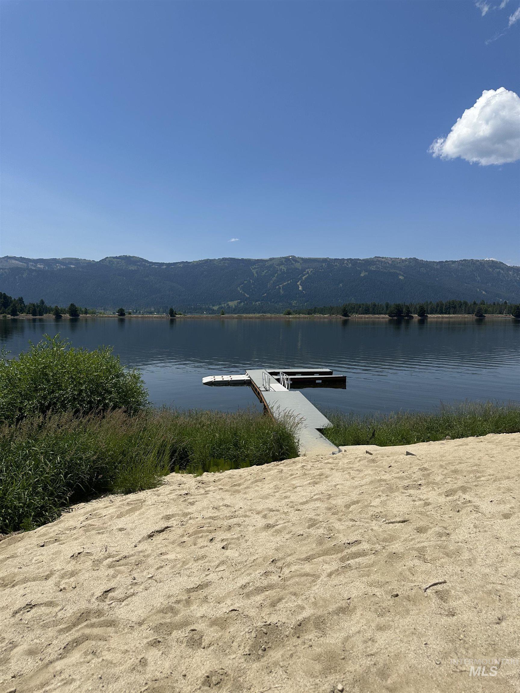 22 Gold Fork Bay Circle, Donnelly, Idaho 83615, 5 Bedrooms, 3.5 Bathrooms, Residential For Sale, Price $1,750,000, 98936173