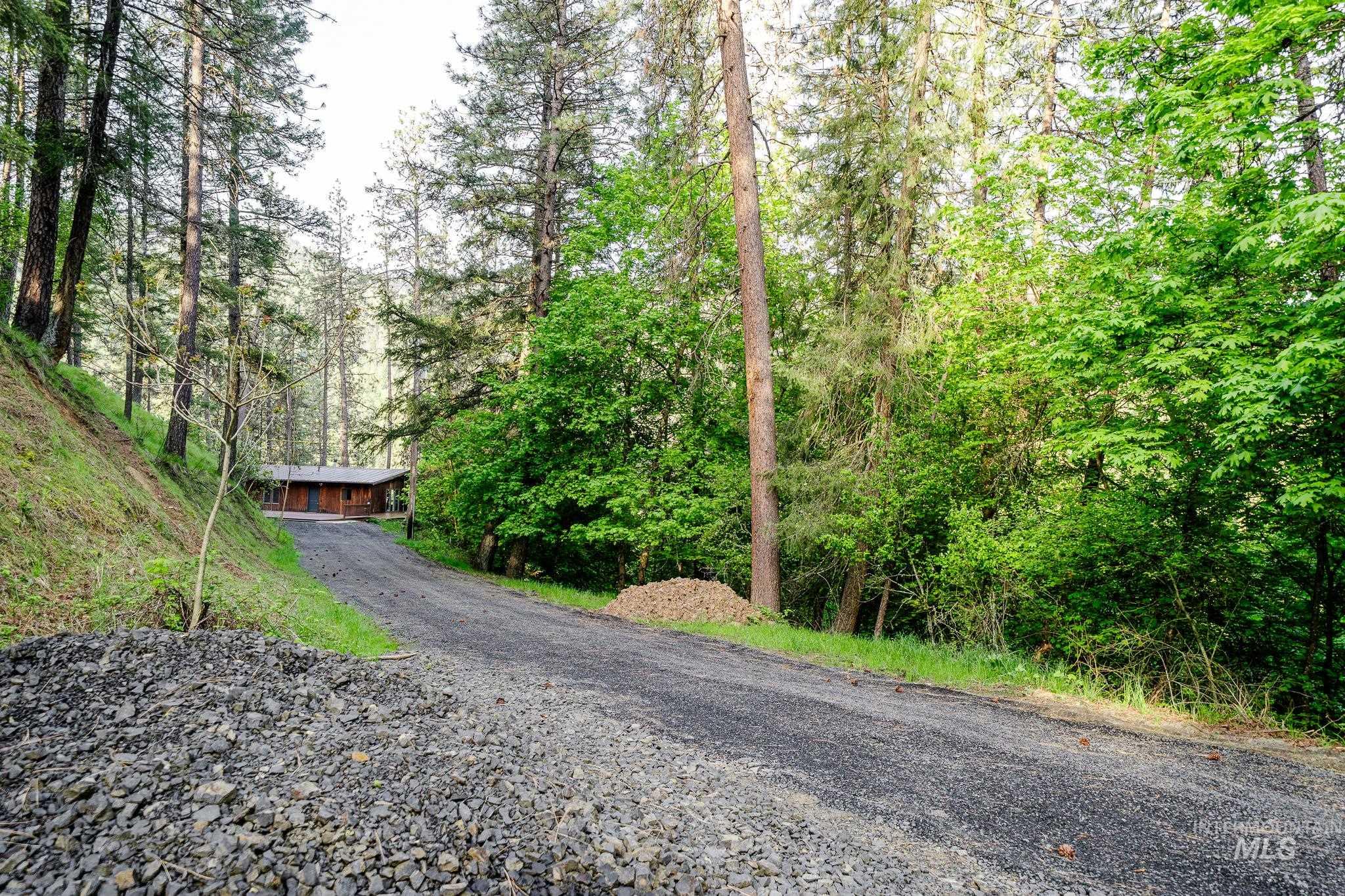 905 Dewey Avenue, Orofino, Idaho 83544, 3 Bedrooms, 2 Bathrooms, Residential For Sale, Price $375,000, 98936236