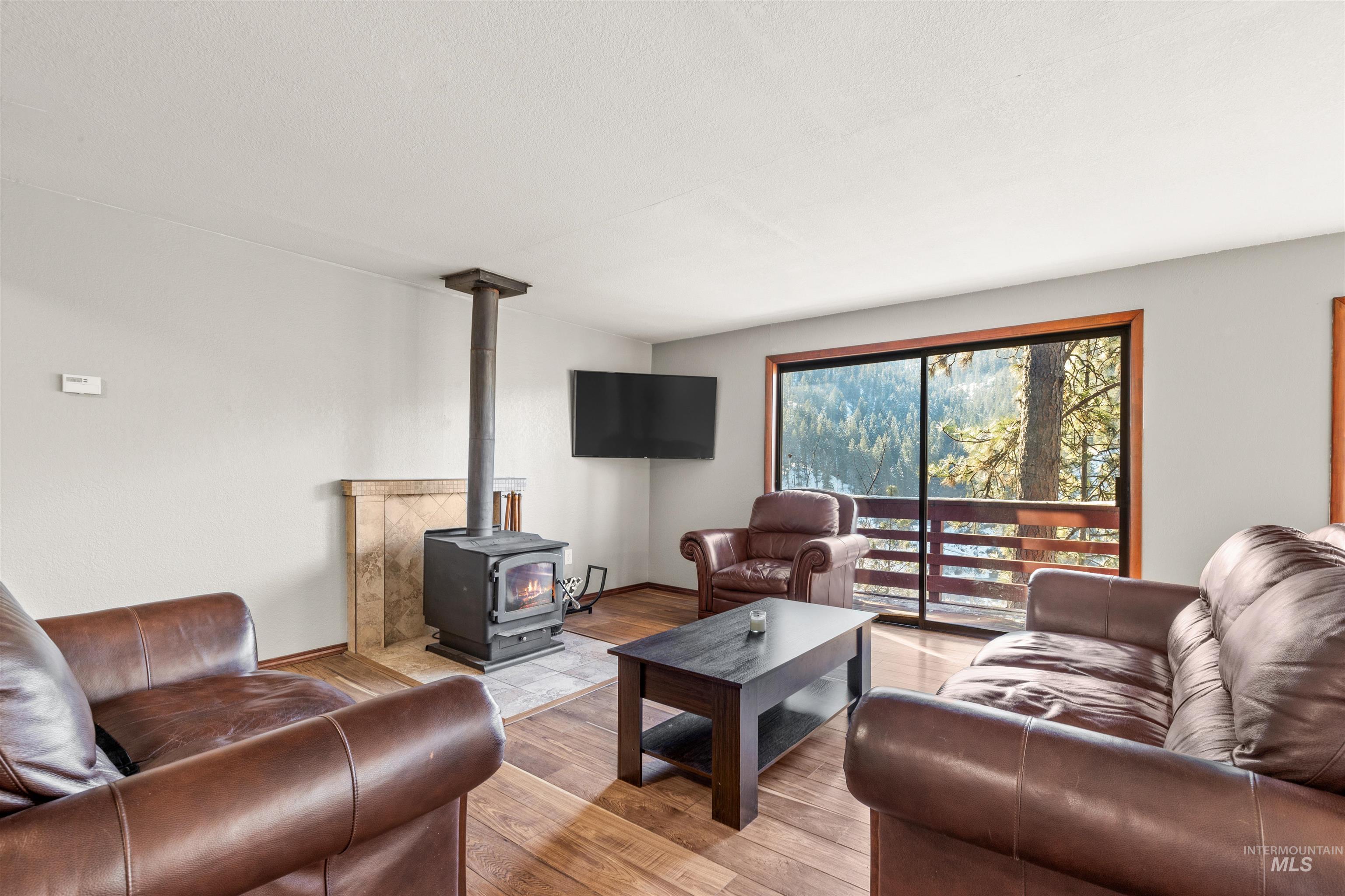 905 Dewey Avenue, Orofino, Idaho 83544, 3 Bedrooms, 2 Bathrooms, Residential For Sale, Price $375,000, 98936236