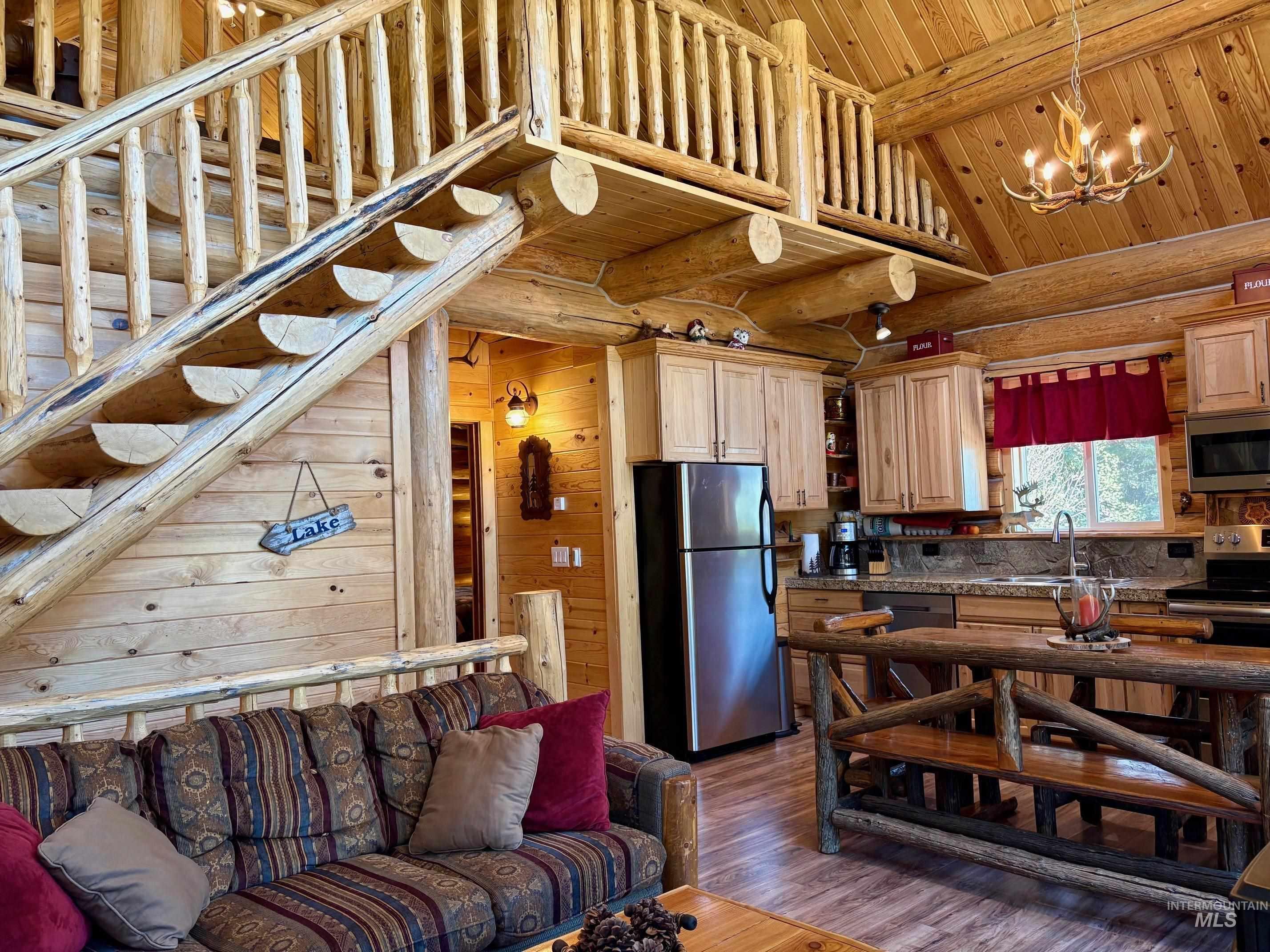1413 Stone Ln, McCall, Idaho 83611, 2 Bedrooms, 2 Bathrooms, Residential For Sale, Price $799,900, 98936240