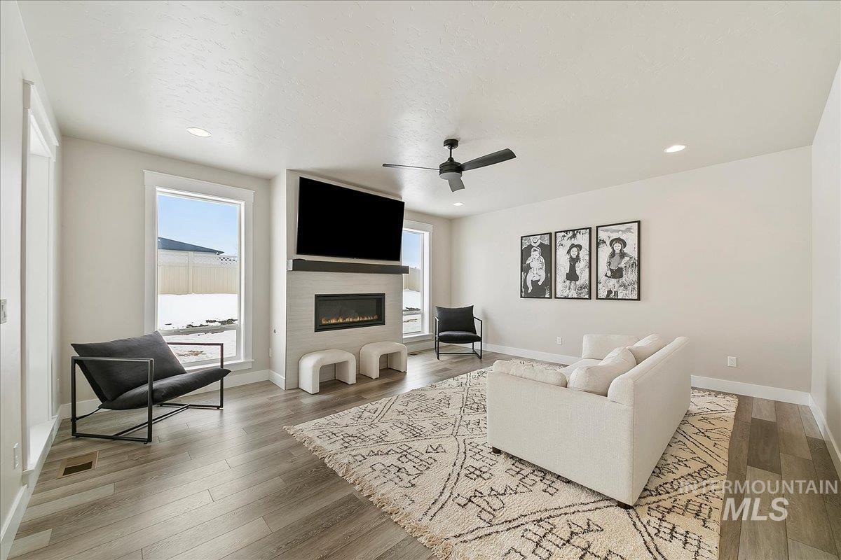 2196 N Opal Falls Way, Kuna, Idaho 83634, 4 Bedrooms, 2.5 Bathrooms, Residential For Sale, Price $649,990, 98936277