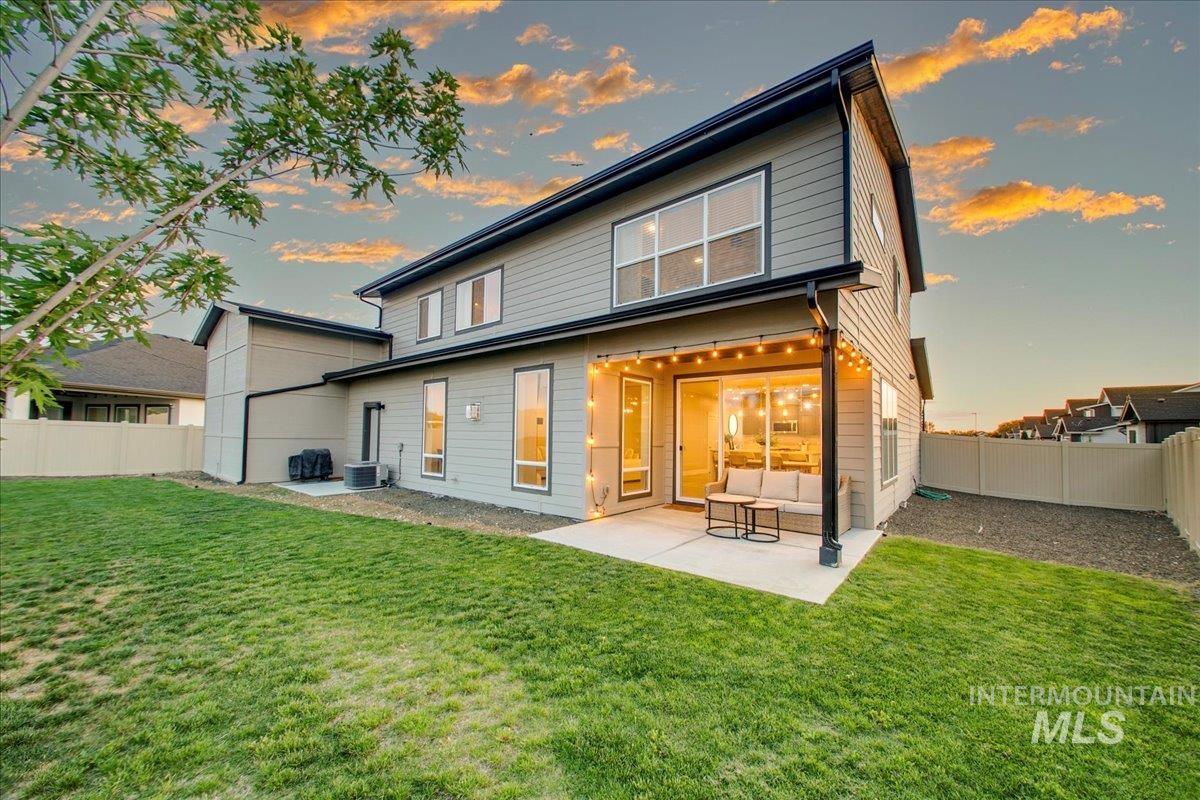 2196 N Opal Falls Way, Kuna, Idaho 83634, 4 Bedrooms, 2.5 Bathrooms, Residential For Sale, Price $649,990, 98936277