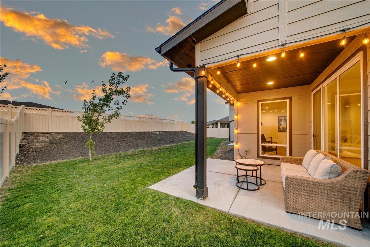 2196 N Opal Falls Way, Kuna, Idaho 83634, 4 Bedrooms, 2.5 Bathrooms, Residential For Sale, Price $649,990, 98936277
