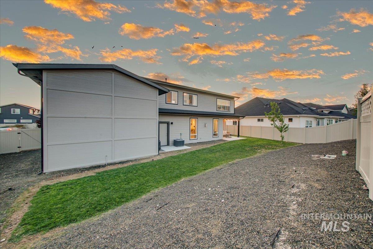 2196 N Opal Falls Way, Kuna, Idaho 83634, 4 Bedrooms, 2.5 Bathrooms, Residential For Sale, Price $649,990, 98936277