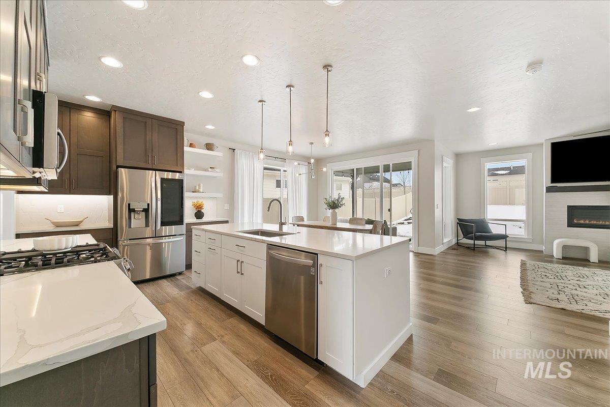 2196 N Opal Falls Way, Kuna, Idaho 83634, 4 Bedrooms, 2.5 Bathrooms, Residential For Sale, Price $649,990, 98936277