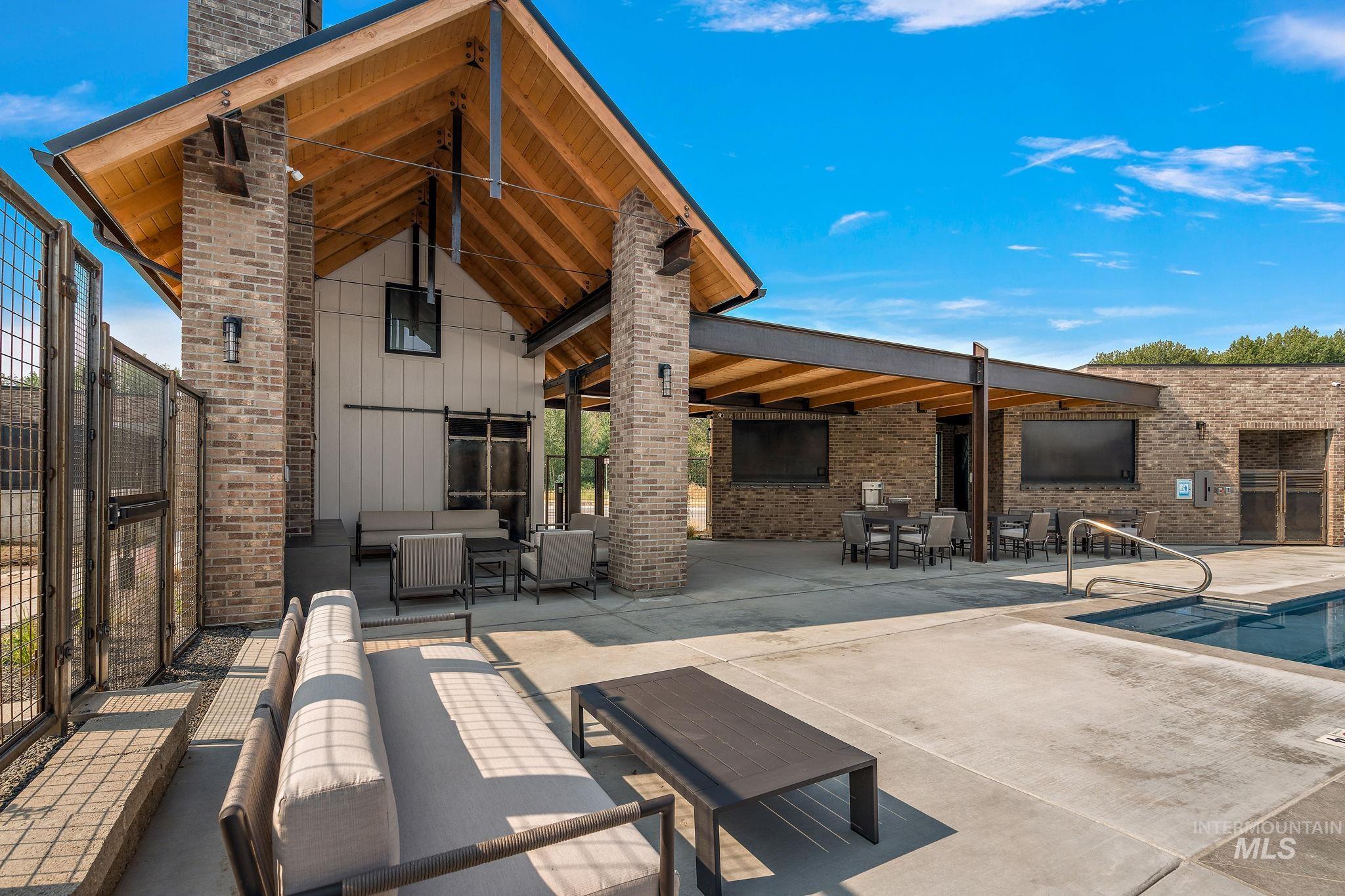 2550 W Iron Coop Street, Eagle, Idaho 83616, 3 Bedrooms, 2.5 Bathrooms, Residential For Sale, Price $709,500, 98936302
