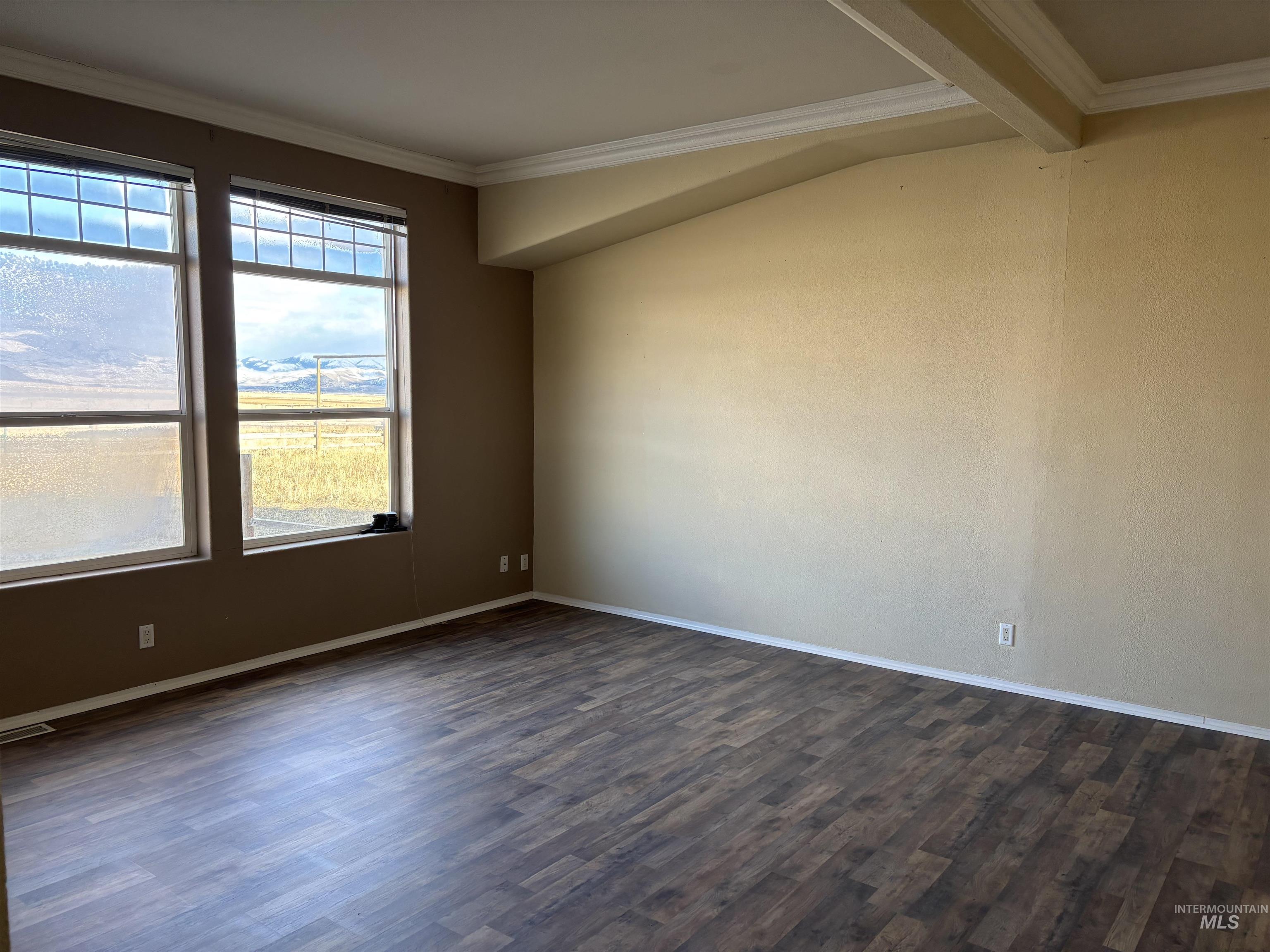 4981 N Daniels Road, Malad City, Idaho 83252, 5 Bedrooms, 4 Bathrooms, Residential For Sale, Price $895,000, 98936340