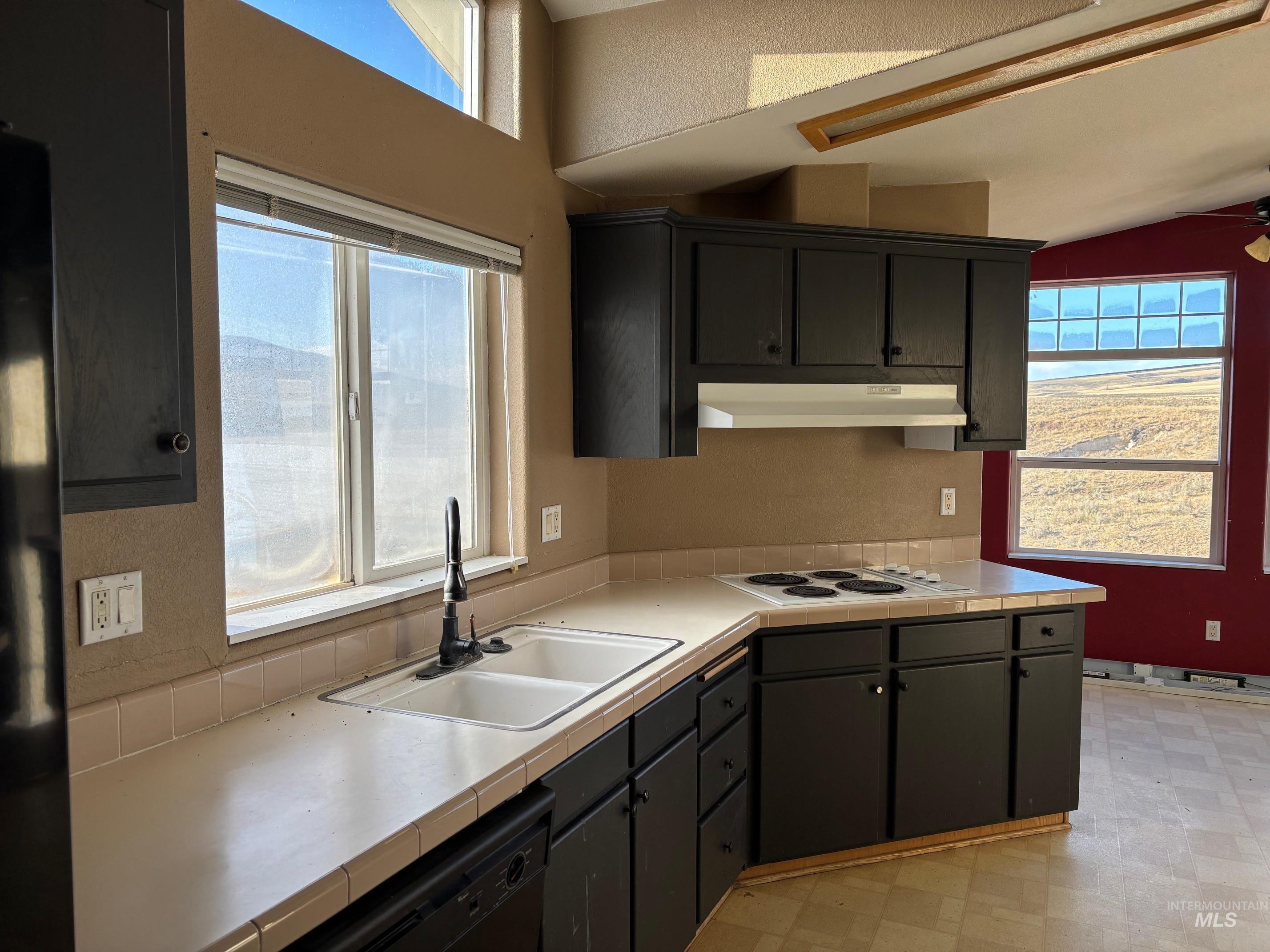 4981 N Daniels Road, Malad City, Idaho 83252, 5 Bedrooms, 4 Bathrooms, Residential For Sale, Price $895,000, 98936340