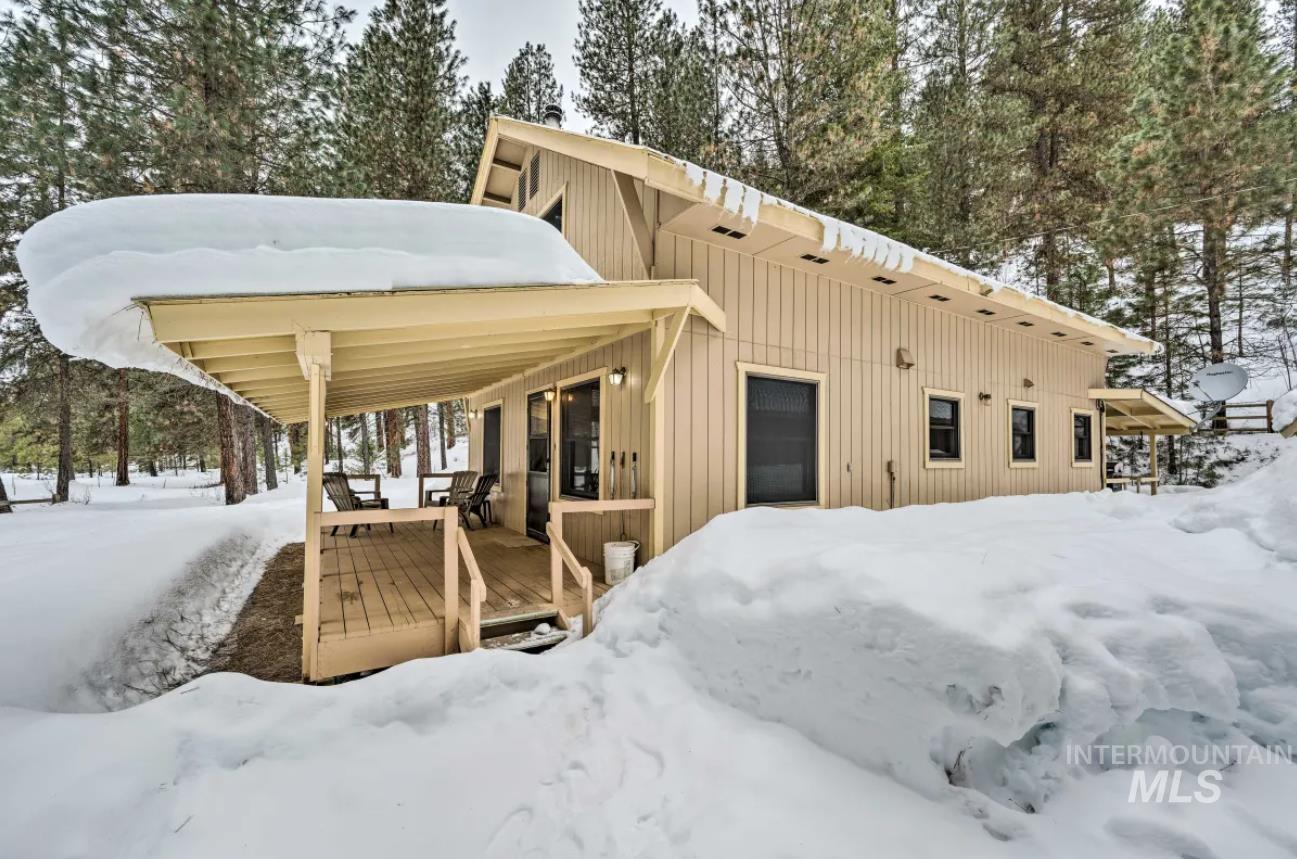 8392 Highway 21, Lowman, Idaho 83637, 4 Bedrooms, 2 Bathrooms, Residential For Sale, Price $449,900, 98936379