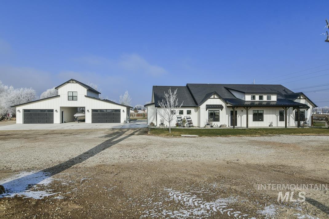 1251 Swan Falls Rd, Kuna, Idaho 83634-1731, 3 Bedrooms, 3 Bathrooms, Residential For Sale, Price $1,190,000, 98936384