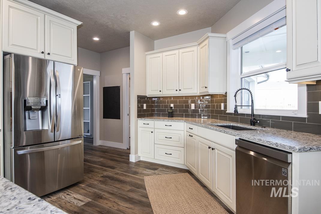 1251 Swan Falls Rd, Kuna, Idaho 83634-1731, 3 Bedrooms, 3 Bathrooms, Residential For Sale, Price $1,190,000, 98936384