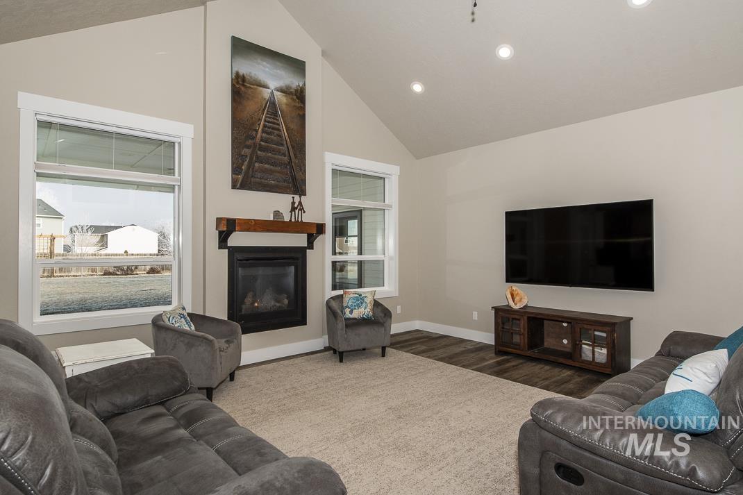 1251 Swan Falls Rd, Kuna, Idaho 83634-1731, 3 Bedrooms, 3 Bathrooms, Residential For Sale, Price $1,190,000, 98936384