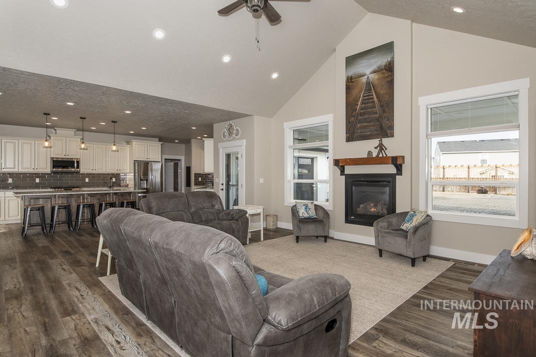 1251 Swan Falls Rd, Kuna, Idaho 83634-1731, 3 Bedrooms, 3 Bathrooms, Residential For Sale, Price $1,190,000, 98936384