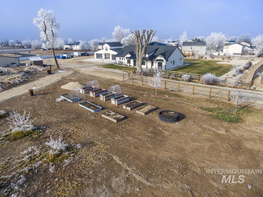 1251 Swan Falls Rd, Kuna, Idaho 83634-1731, 3 Bedrooms, 3 Bathrooms, Residential For Sale, Price $1,190,000, 98936384