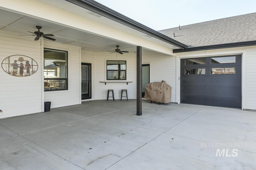 1251 Swan Falls Rd, Kuna, Idaho 83634-1731, 3 Bedrooms, 3 Bathrooms, Residential For Sale, Price $1,190,000, 98936384