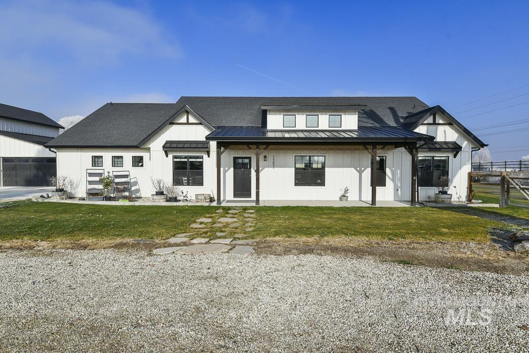 1251 Swan Falls Rd, Kuna, Idaho 83634-1731, 3 Bedrooms, 3 Bathrooms, Residential For Sale, Price $1,190,000, 98936384
