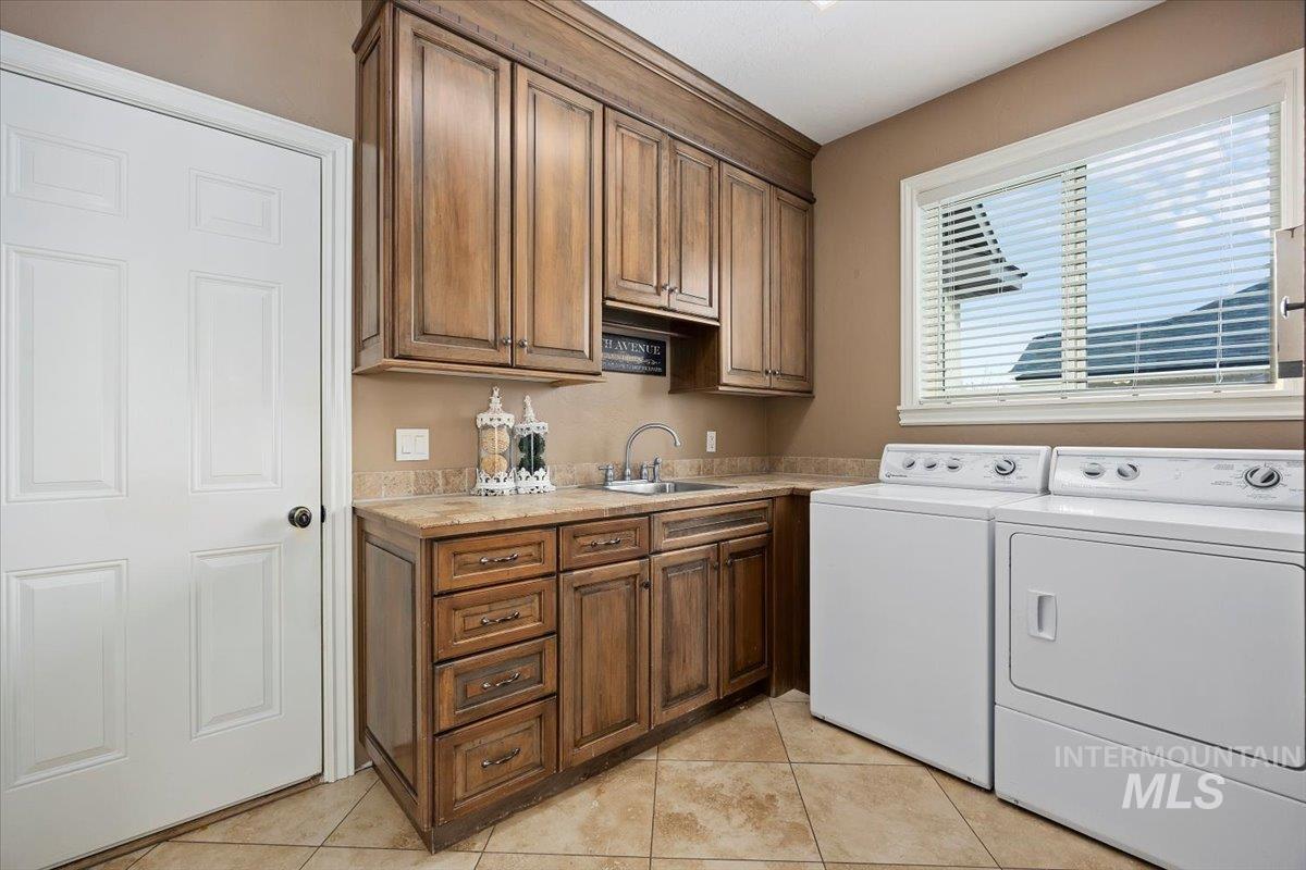 101 PELICAN POINT, Rupert, Idaho 83350, 3 Bedrooms, 2.5 Bathrooms, Residential For Sale, Price $980,000, 98936387