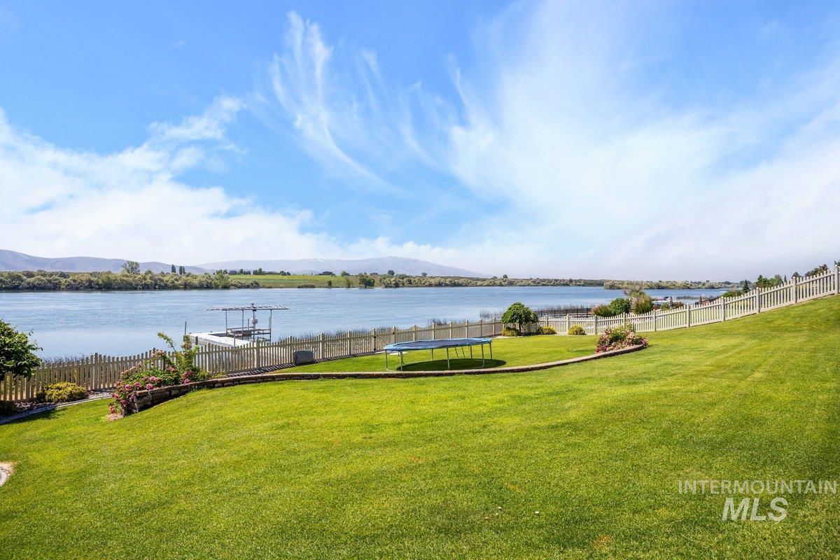 101 PELICAN POINT, Rupert, Idaho 83350, 3 Bedrooms, 2.5 Bathrooms, Residential For Sale, Price $980,000, 98936387