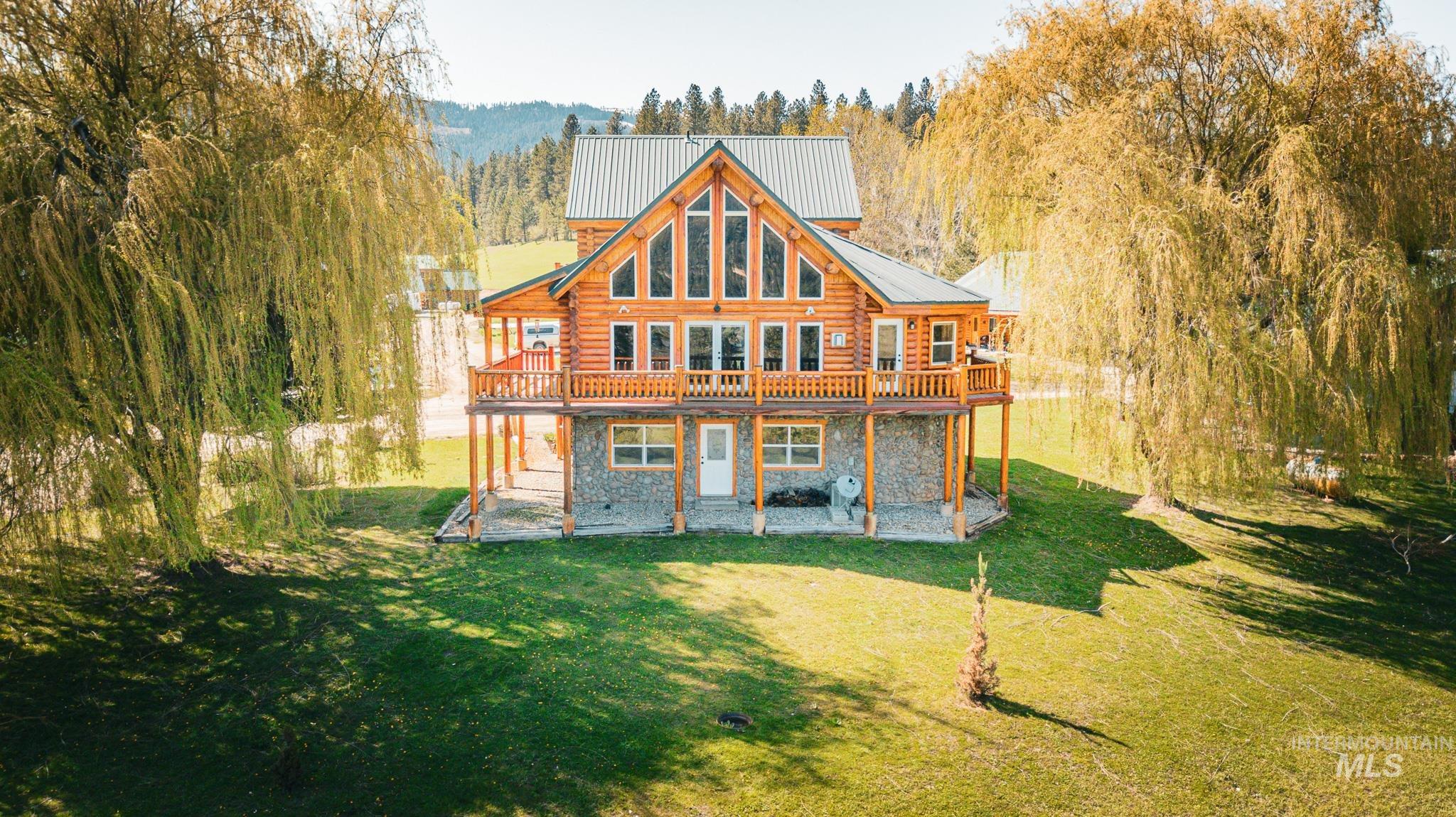 15 Village Lane, Garden Valley, Idaho 83622, 3 Bedrooms, 3 Bathrooms, Residential For Sale, Price $735,000, 98936388