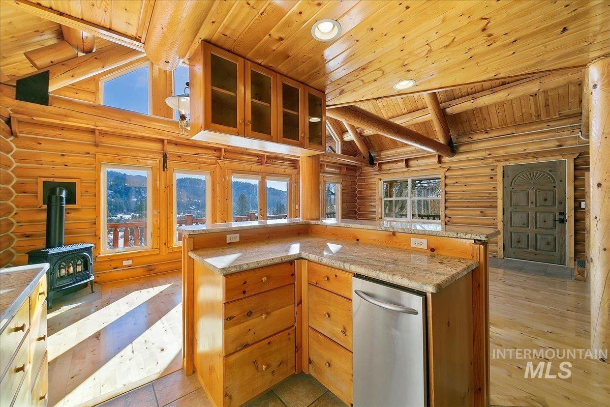 15 Village Lane, Garden Valley, Idaho 83622, 3 Bedrooms, 3 Bathrooms, Residential For Sale, Price $735,000, 98936388
