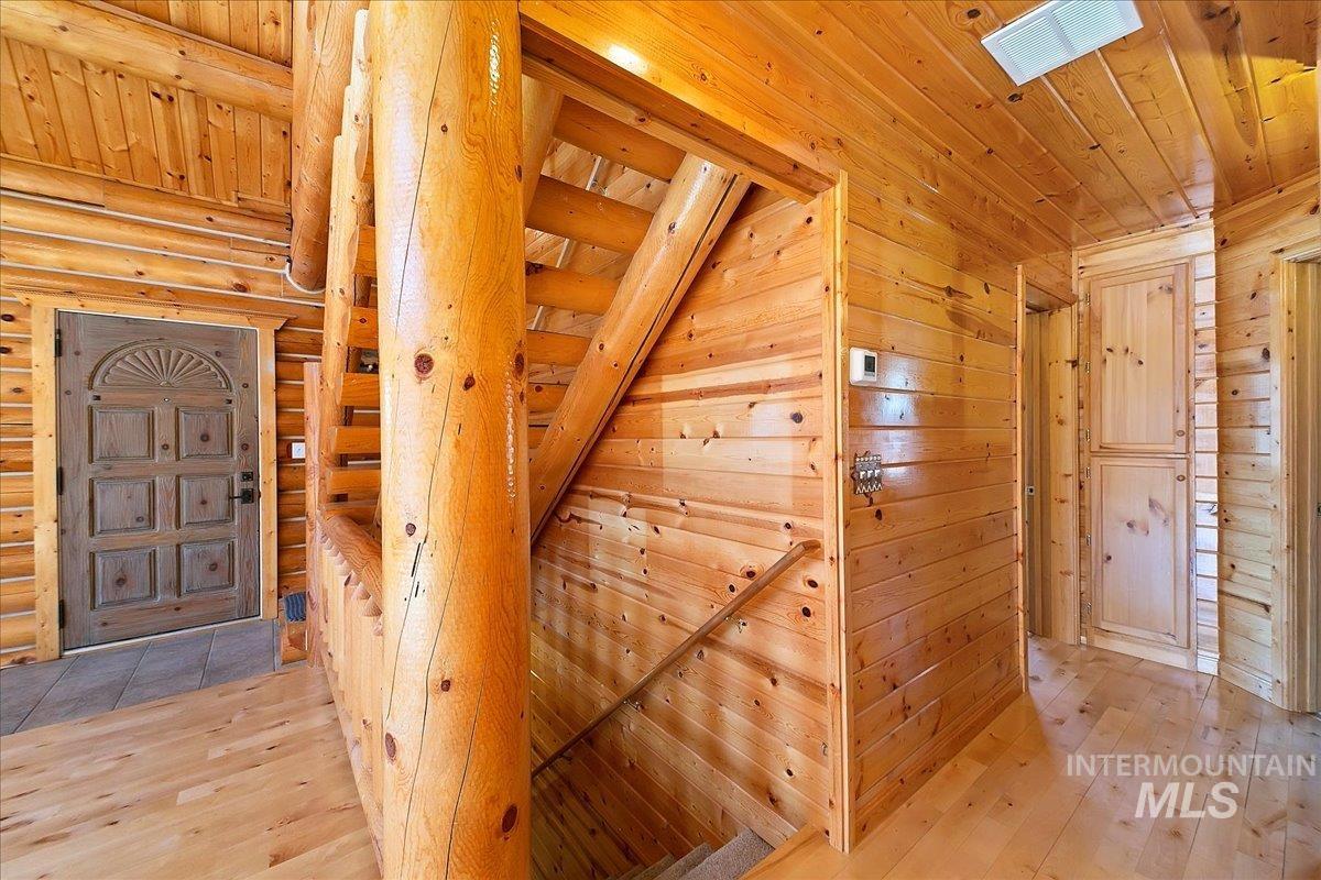 15 Village Lane, Garden Valley, Idaho 83622, 3 Bedrooms, 3 Bathrooms, Residential For Sale, Price $735,000, 98936388