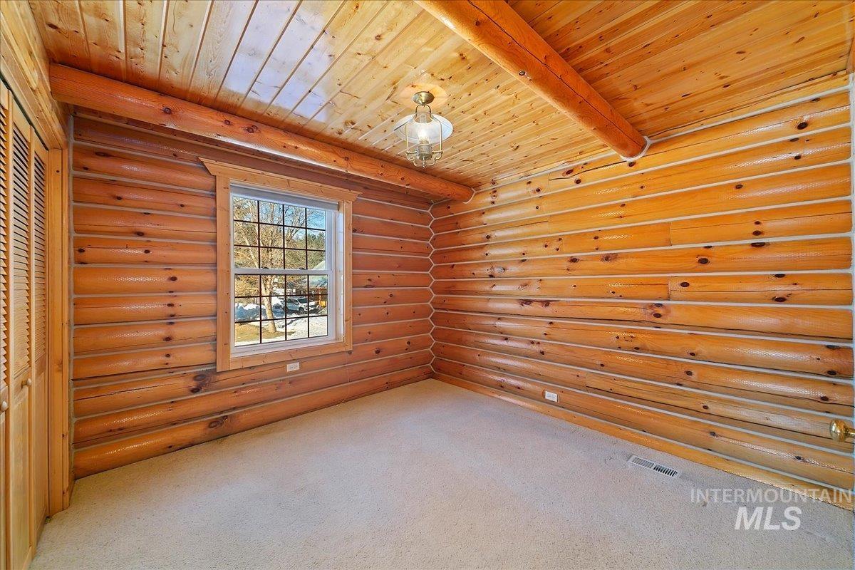 15 Village Lane, Garden Valley, Idaho 83622, 3 Bedrooms, 3 Bathrooms, Residential For Sale, Price $735,000, 98936388