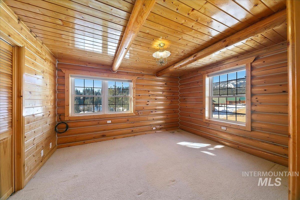 15 Village Lane, Garden Valley, Idaho 83622, 3 Bedrooms, 3 Bathrooms, Residential For Sale, Price $735,000, 98936388
