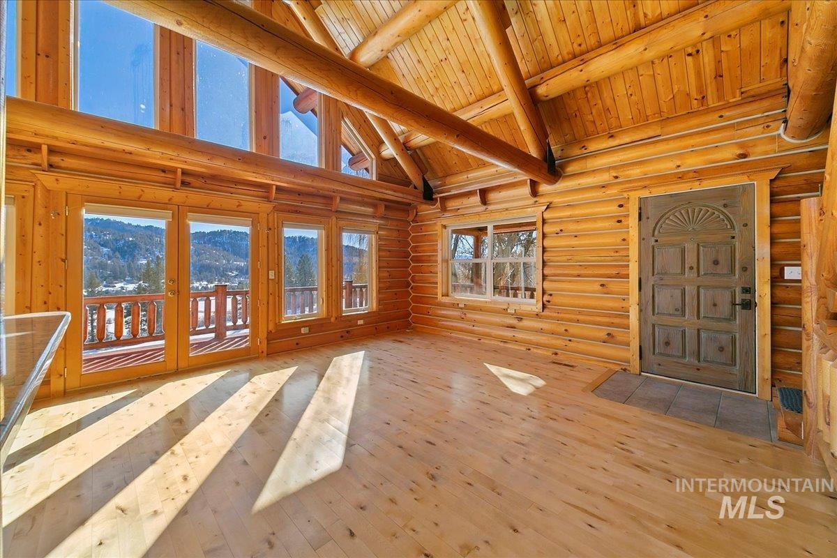 15 Village Lane, Garden Valley, Idaho 83622, 3 Bedrooms, 3 Bathrooms, Residential For Sale, Price $735,000, 98936388