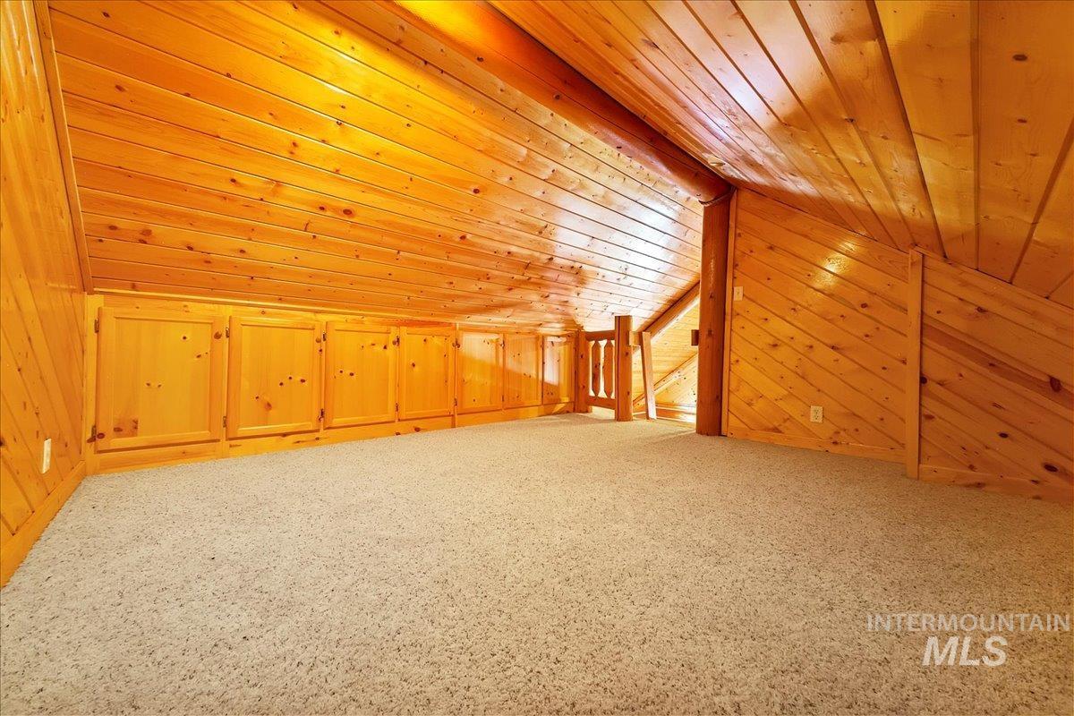 15 Village Lane, Garden Valley, Idaho 83622, 3 Bedrooms, 3 Bathrooms, Residential For Sale, Price $735,000, 98936388